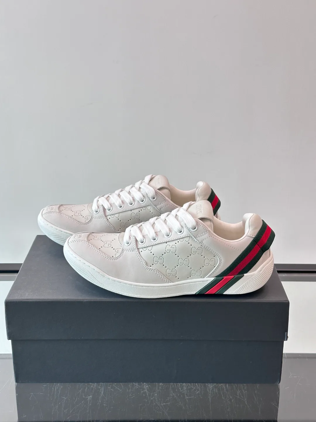 Women's Sneakers GUCCI 18449389