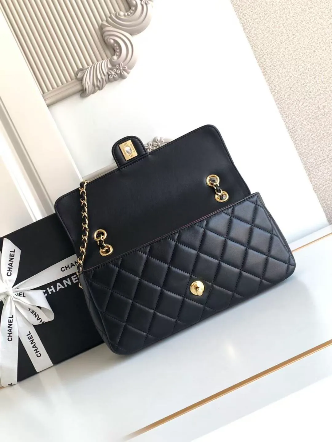 Women's Classic Handbags CHANEL 18057796