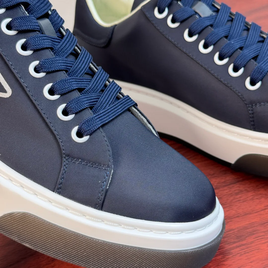 Men's Sneakers PRADA 16935016