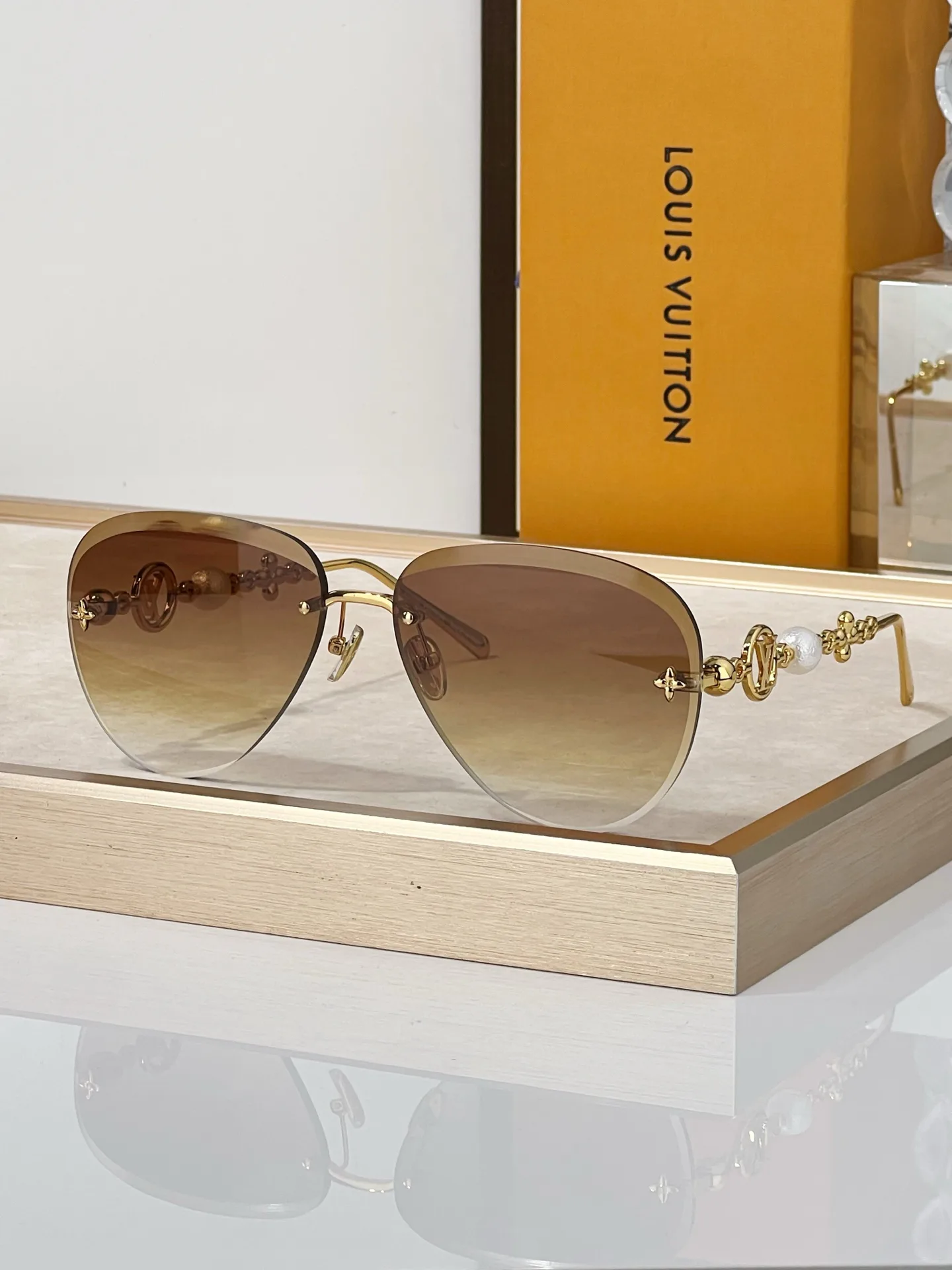 Glasses LOUIS VUITTON 17633231
