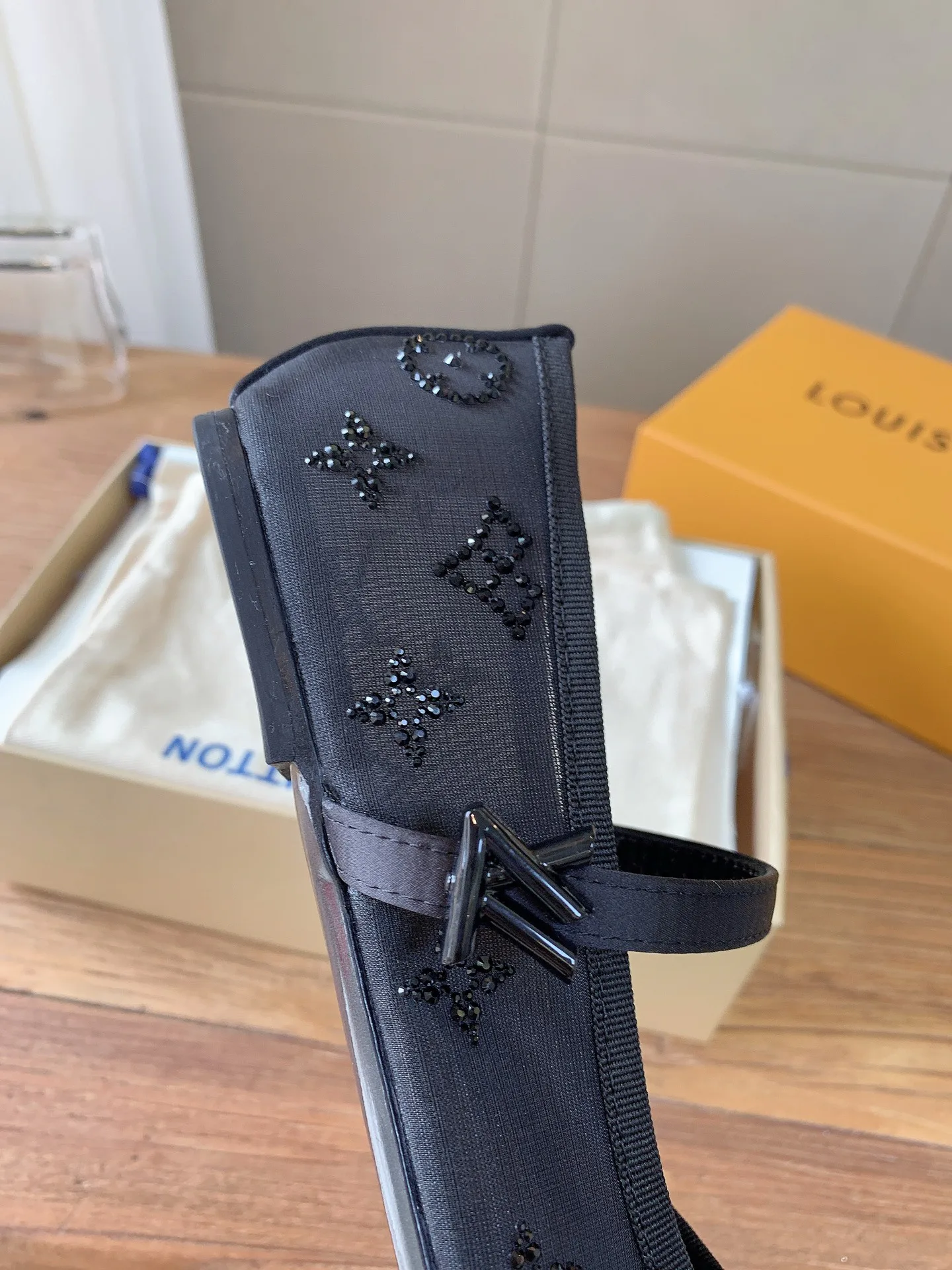 Women's Ballet Flats LOUIS VUITTON 18365400