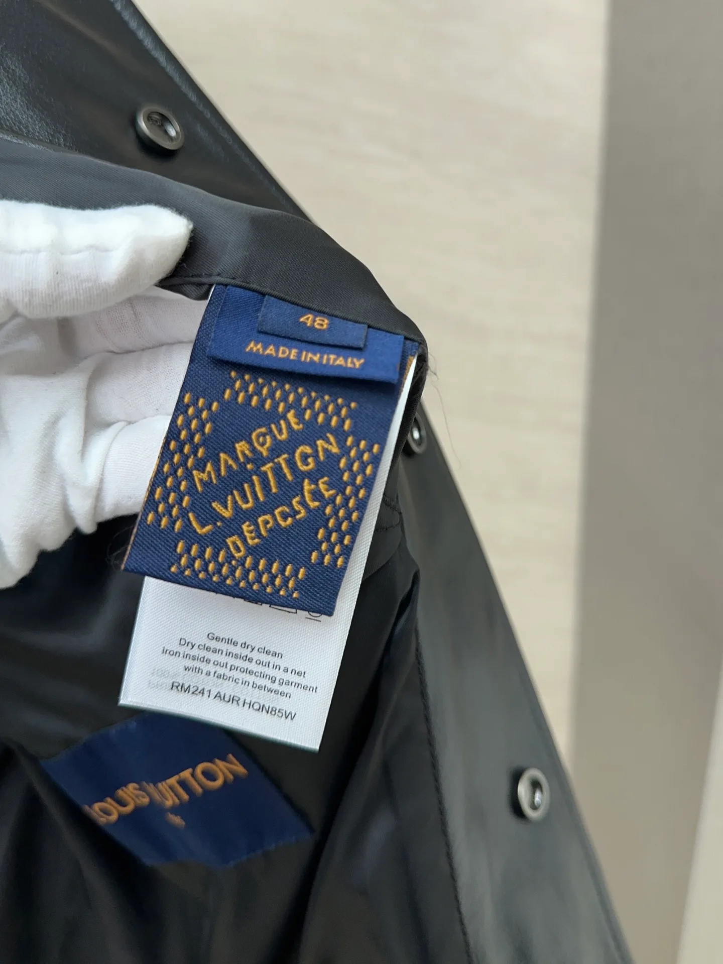 Куртки И Пуховики Мужские Louis Vuitton 18561408