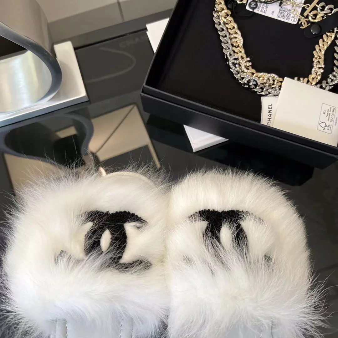 Women's Slippers CHANEL 18549713
