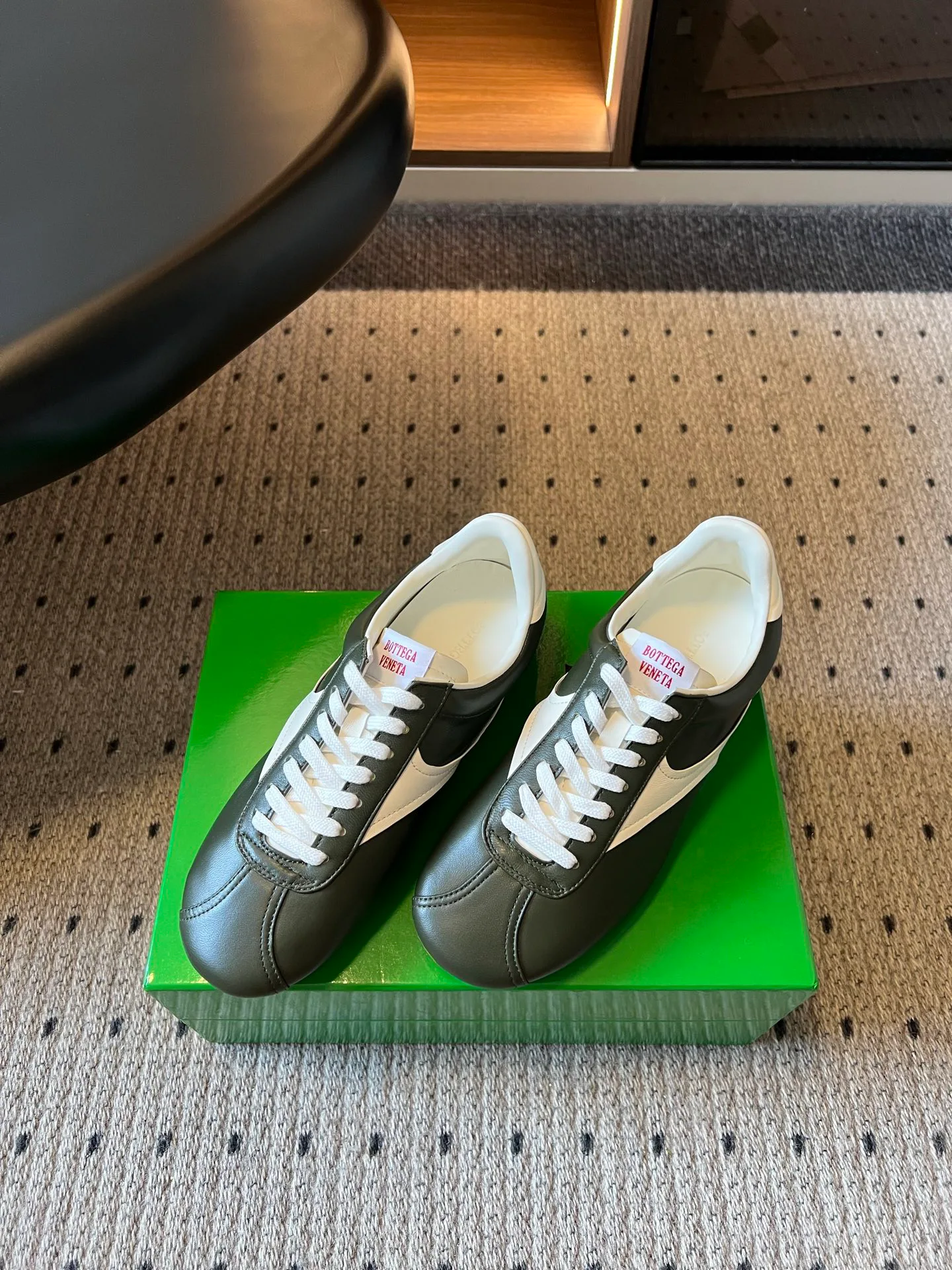 Women's Sneakers BOTTEGA VENETA 17898386