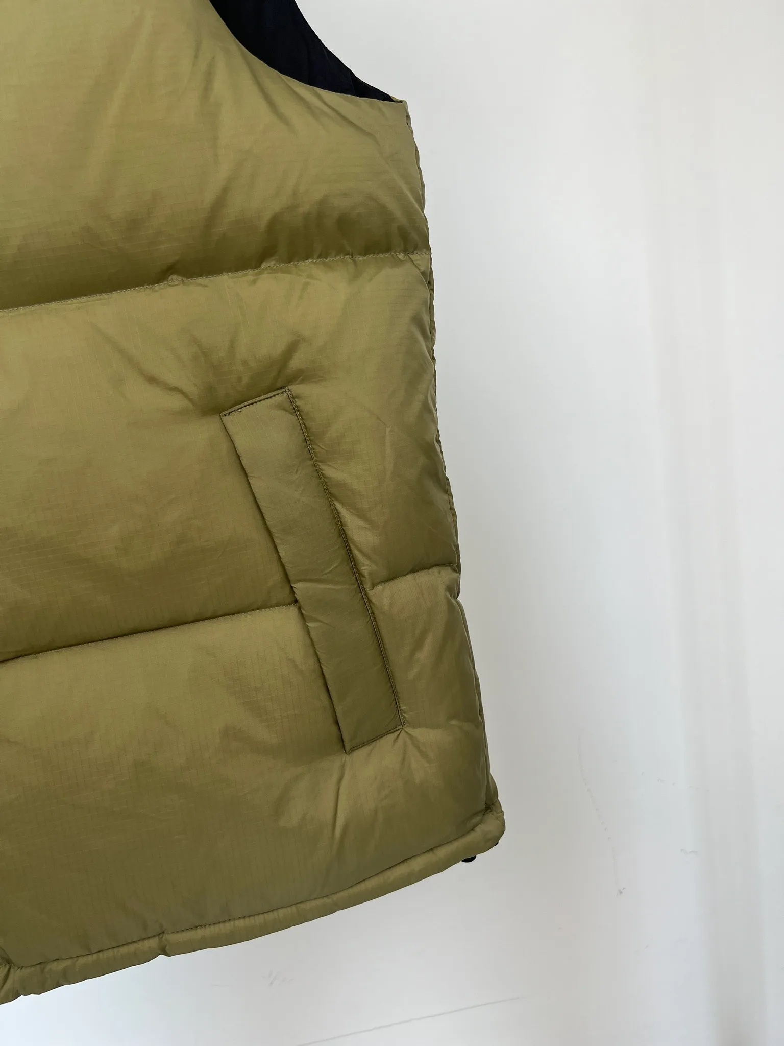 Women's Vests THE NORTH FACE 18416024