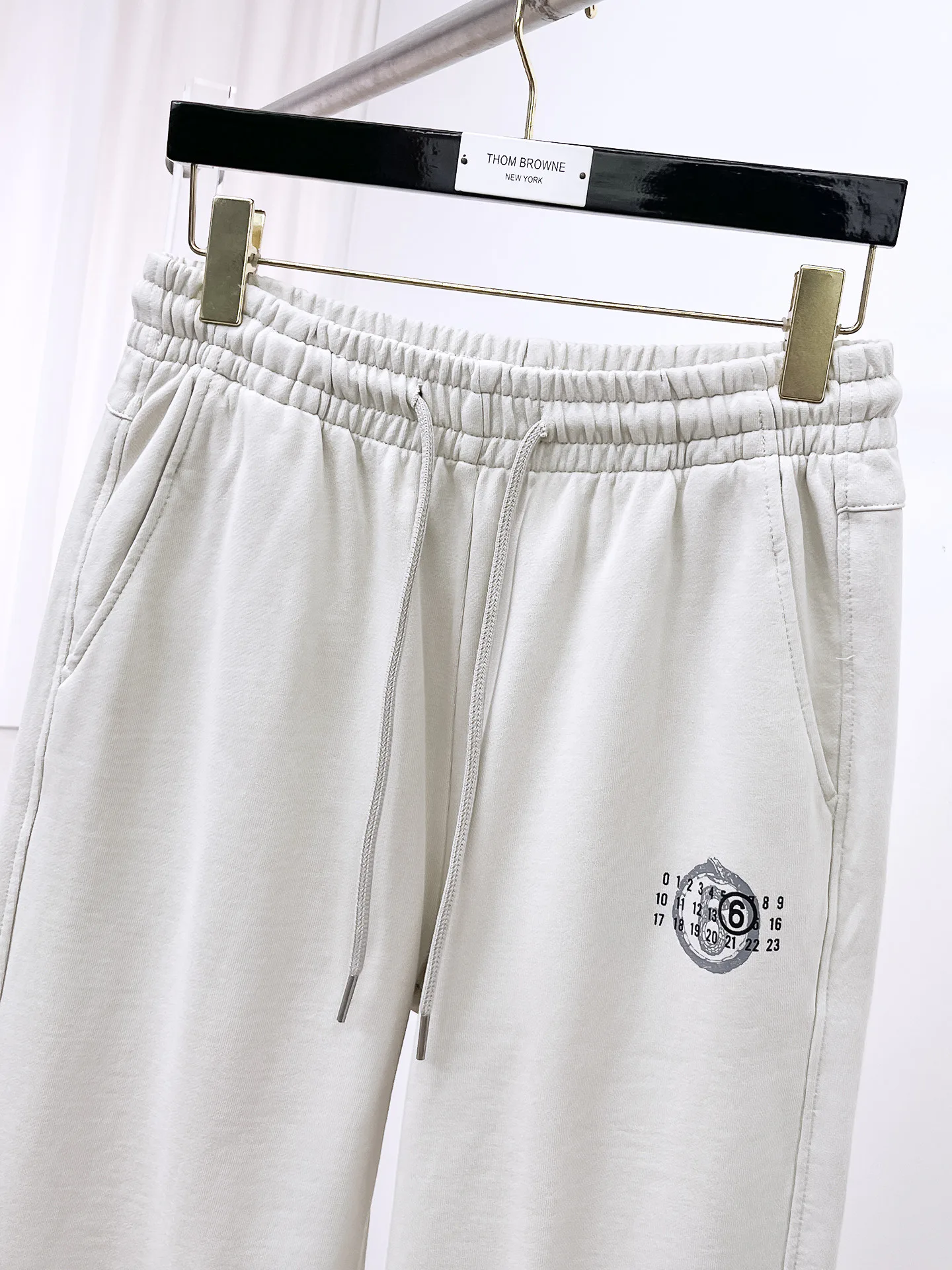 Men's Trousers MAISON MARGIELA 18399389