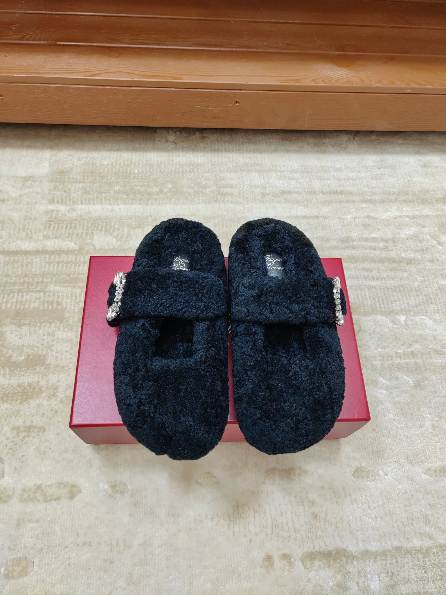 Women's Slippers ROGER VIVIER 17852284