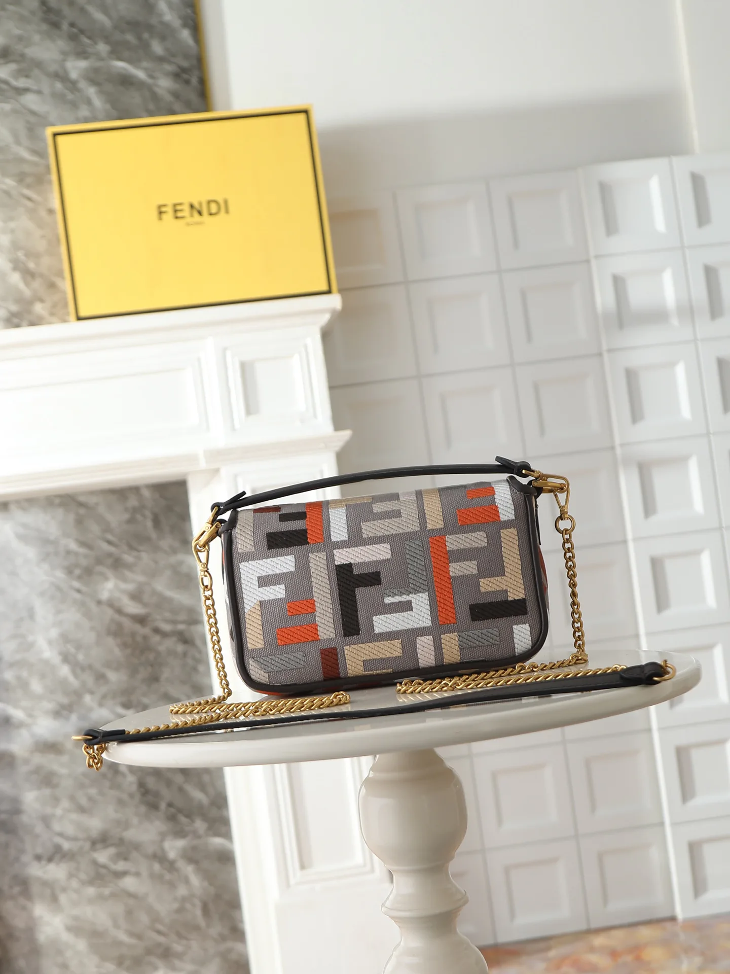 Women's Classic Handbags FENDI 17880630