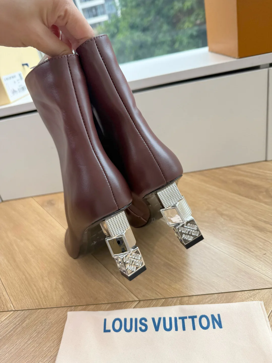 Women's Booties LOUIS VUITTON 17940261