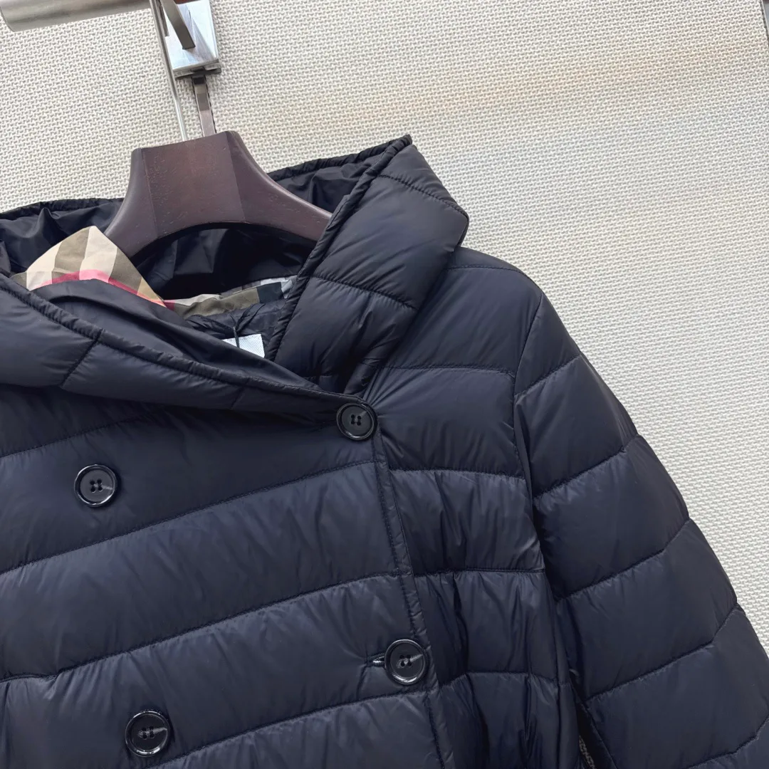 Women's Jackets And Down Jackets BURBERRY 18398243
