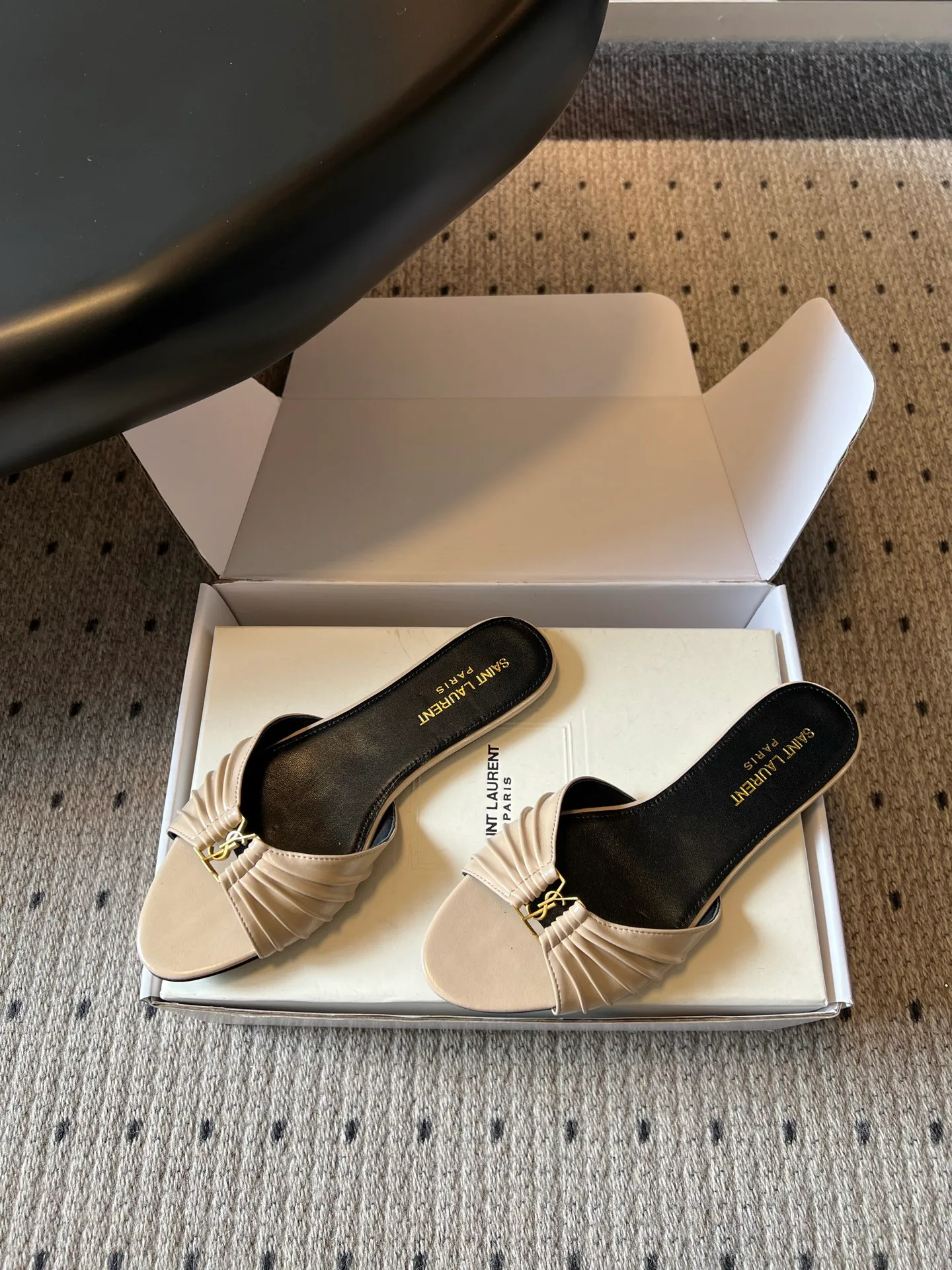 Women's Mules And Clogs SAINT LAURENT 17632140