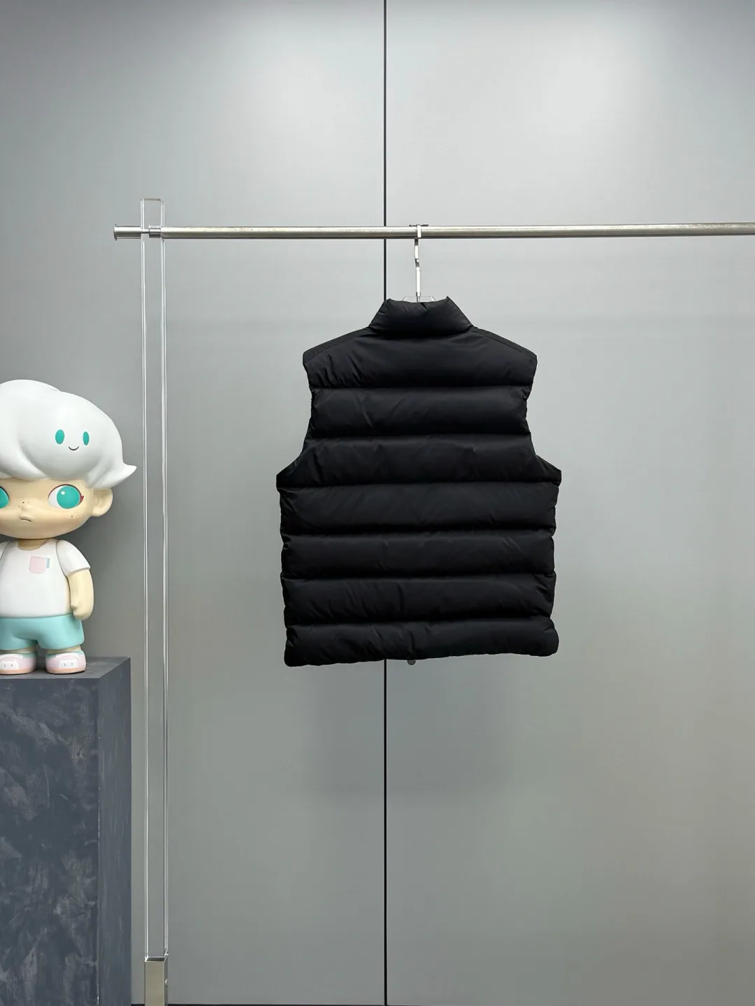 Men's Vests MONCLER 18450504