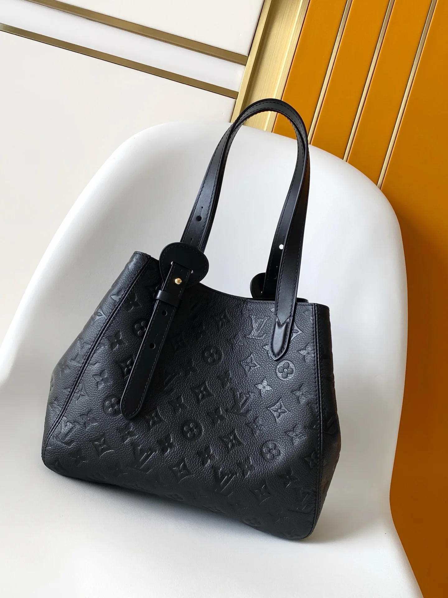 Women's Classic Handbags LOUIS VUITTON 17813551