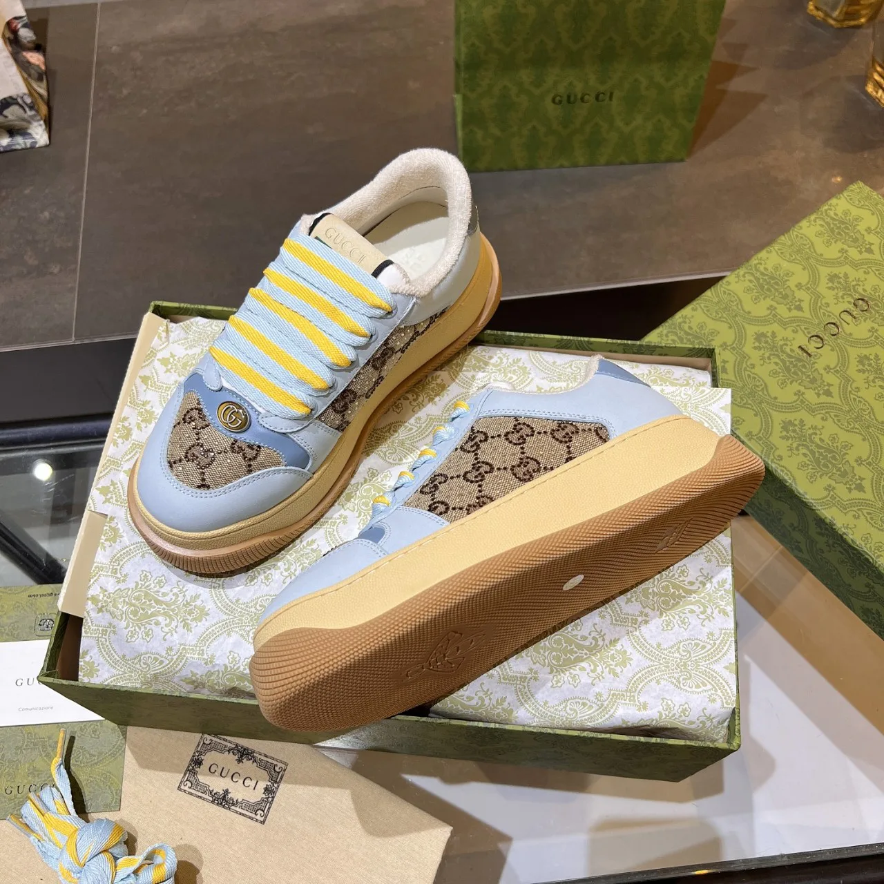 Women's Sneakers GUCCI 17955443