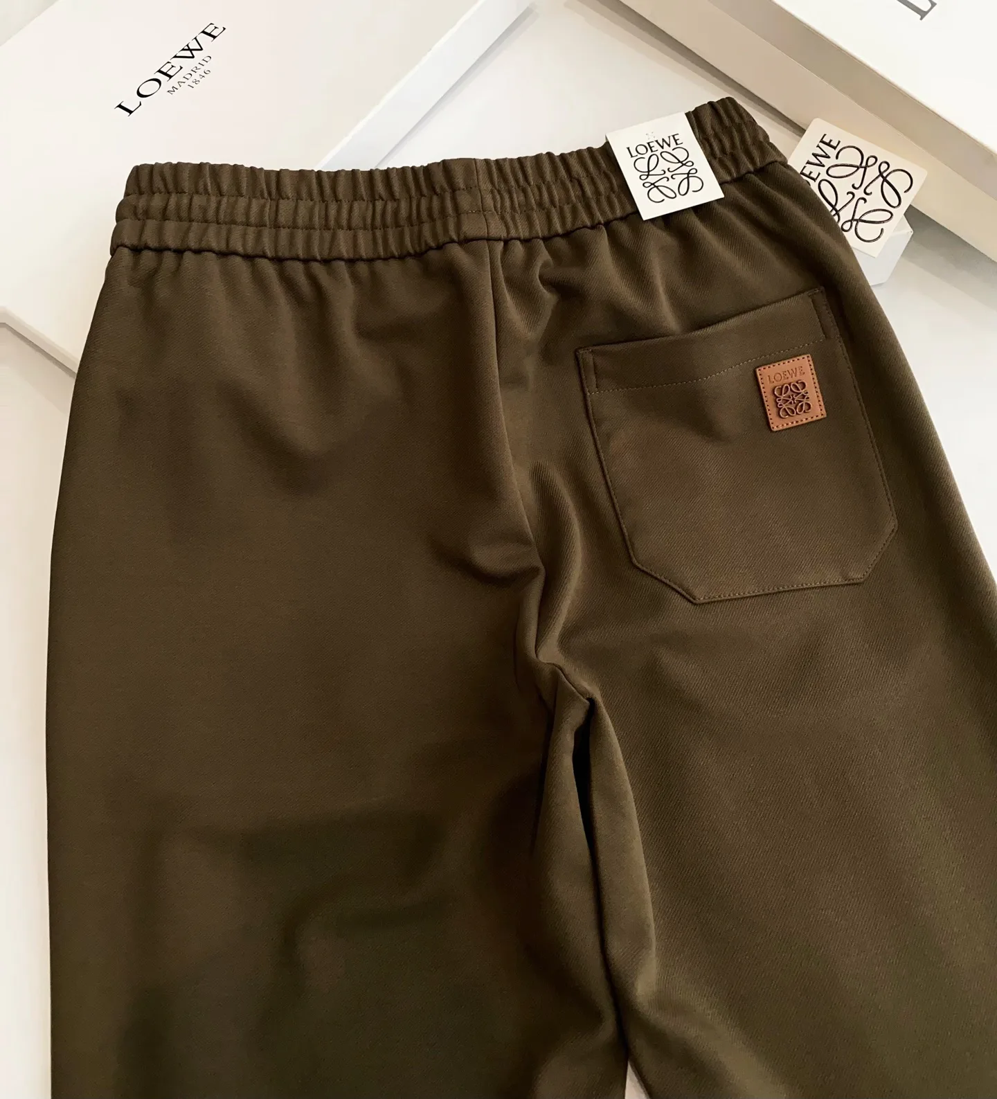 Men's Trousers LOEWE 18161924