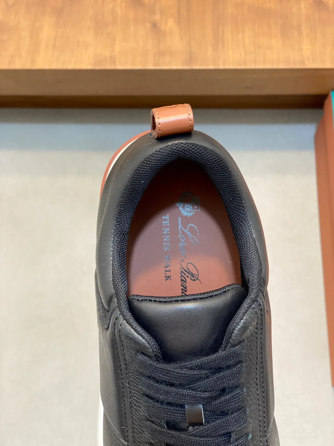 Men's Sneakers LORO PIANA 18079043