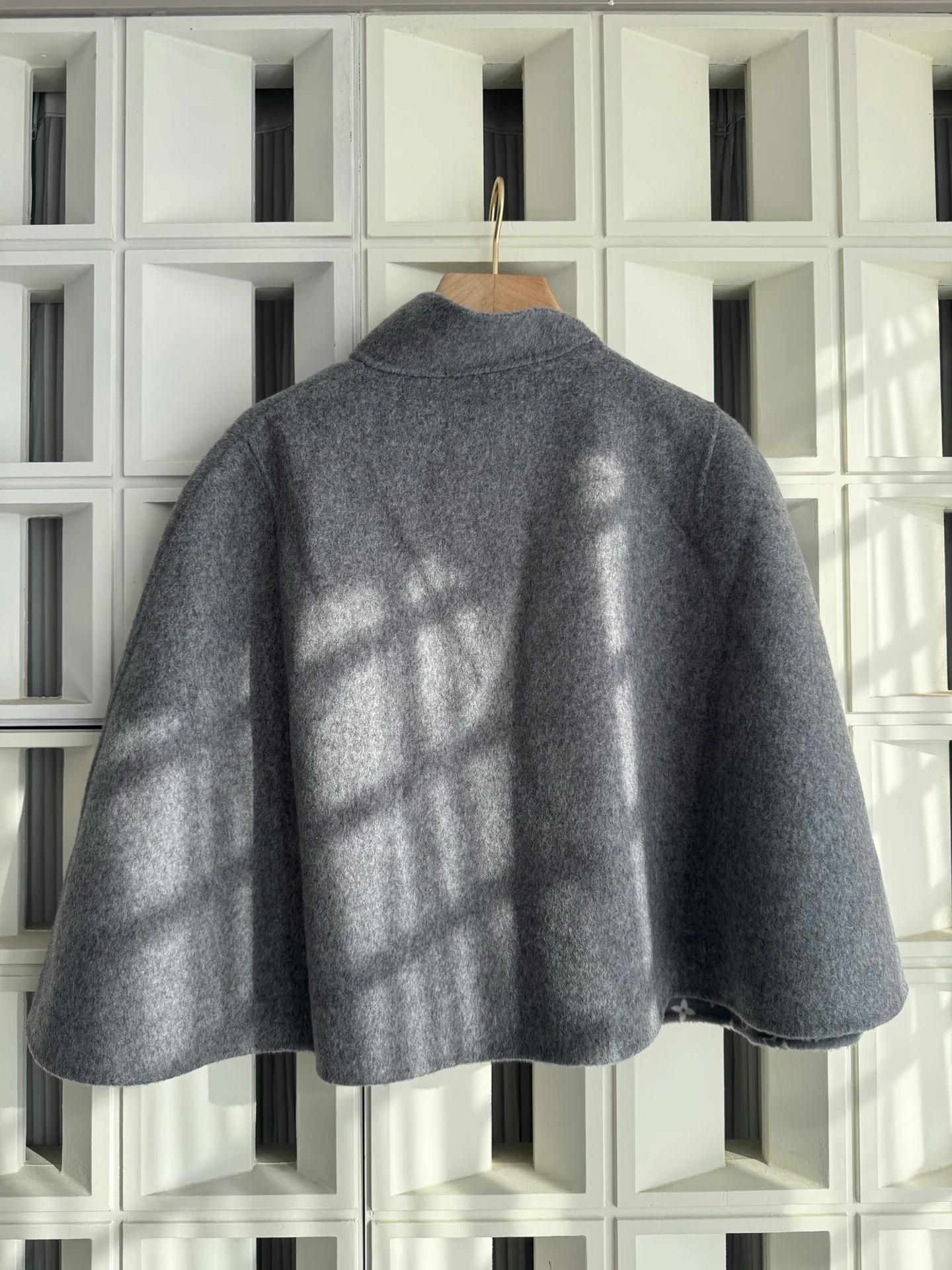 Women's Coats LOUIS VUITTON 18361617