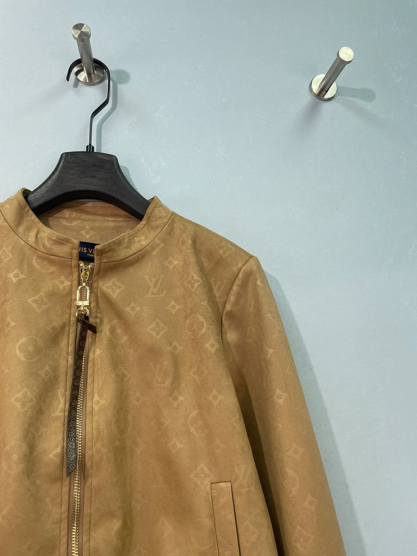 Women's Jackets And Down Jackets LOUIS VUITTON 17943352