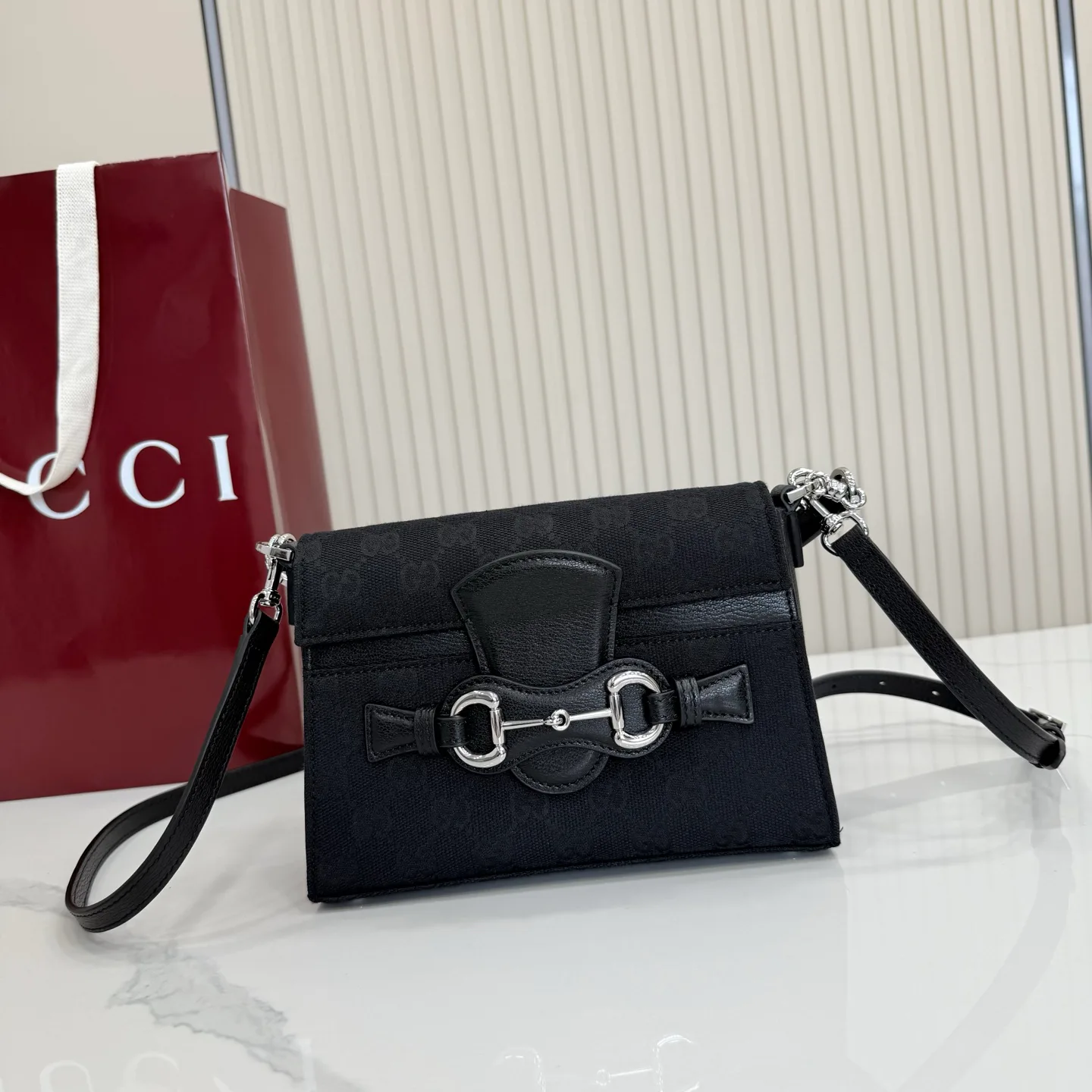 Women's Classic Handbags GUCCI 17947728