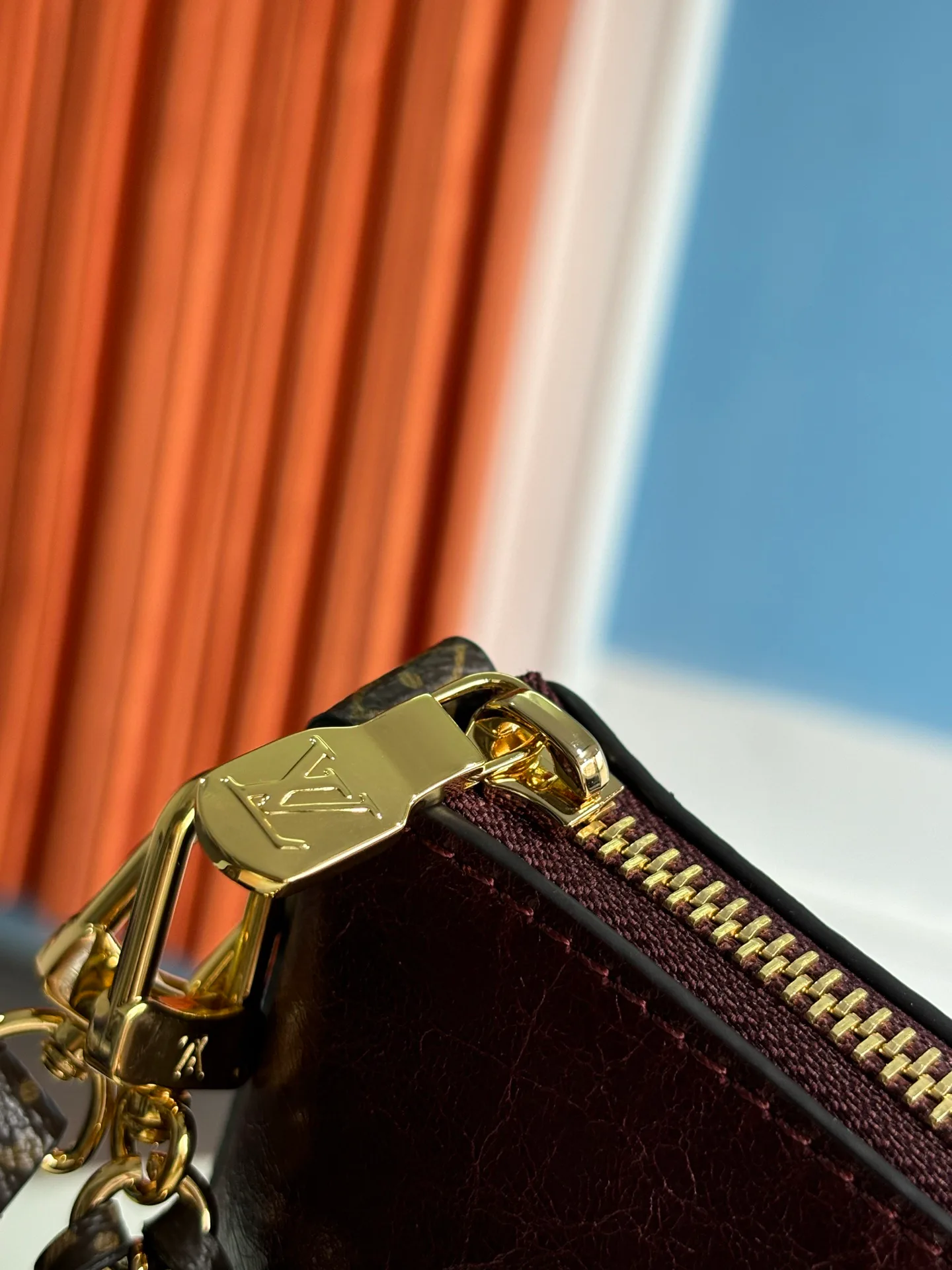 Women's Classic Handbags LOUIS VUITTON 18456599