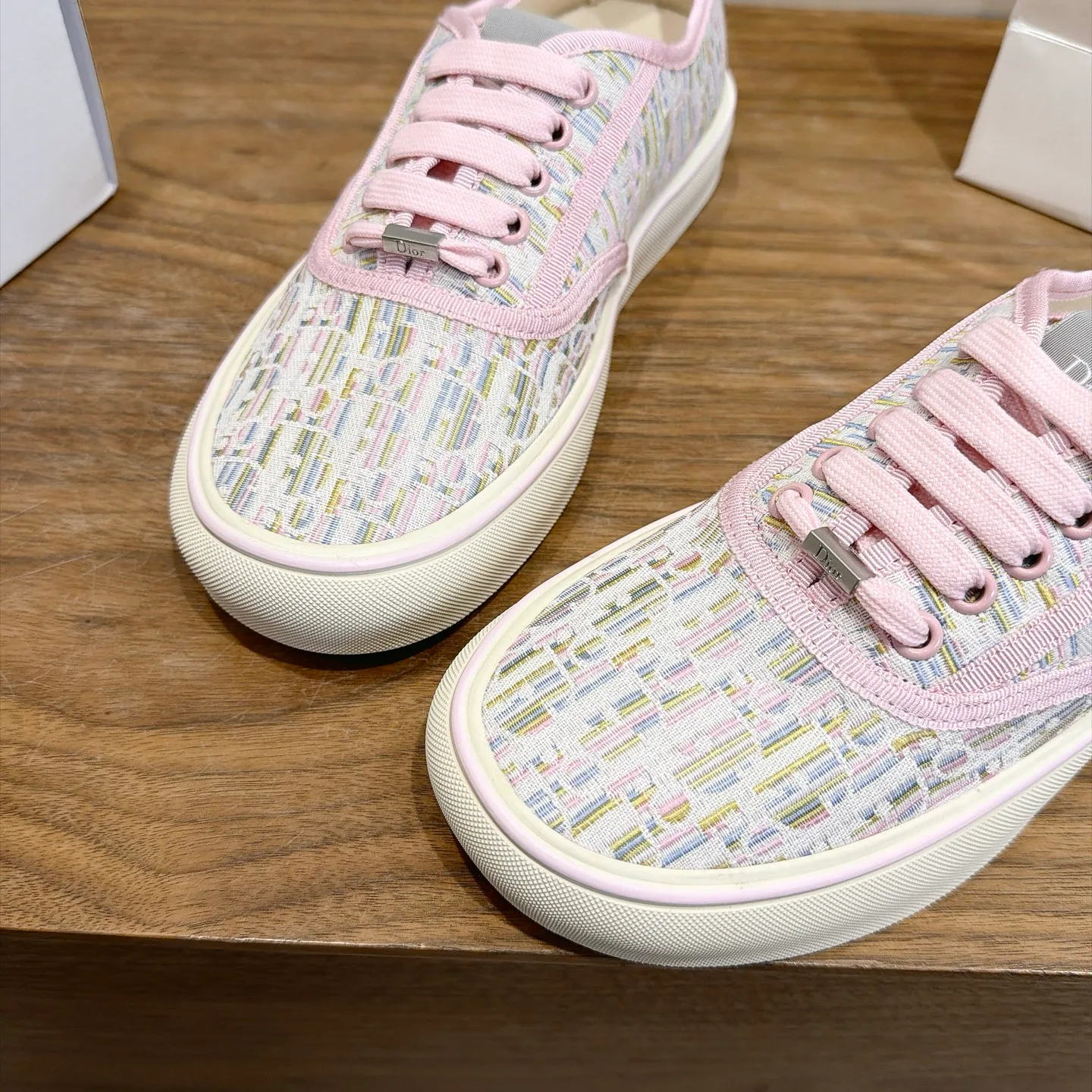 Women's Sneakers CHRISTIAN DIOR 18034451