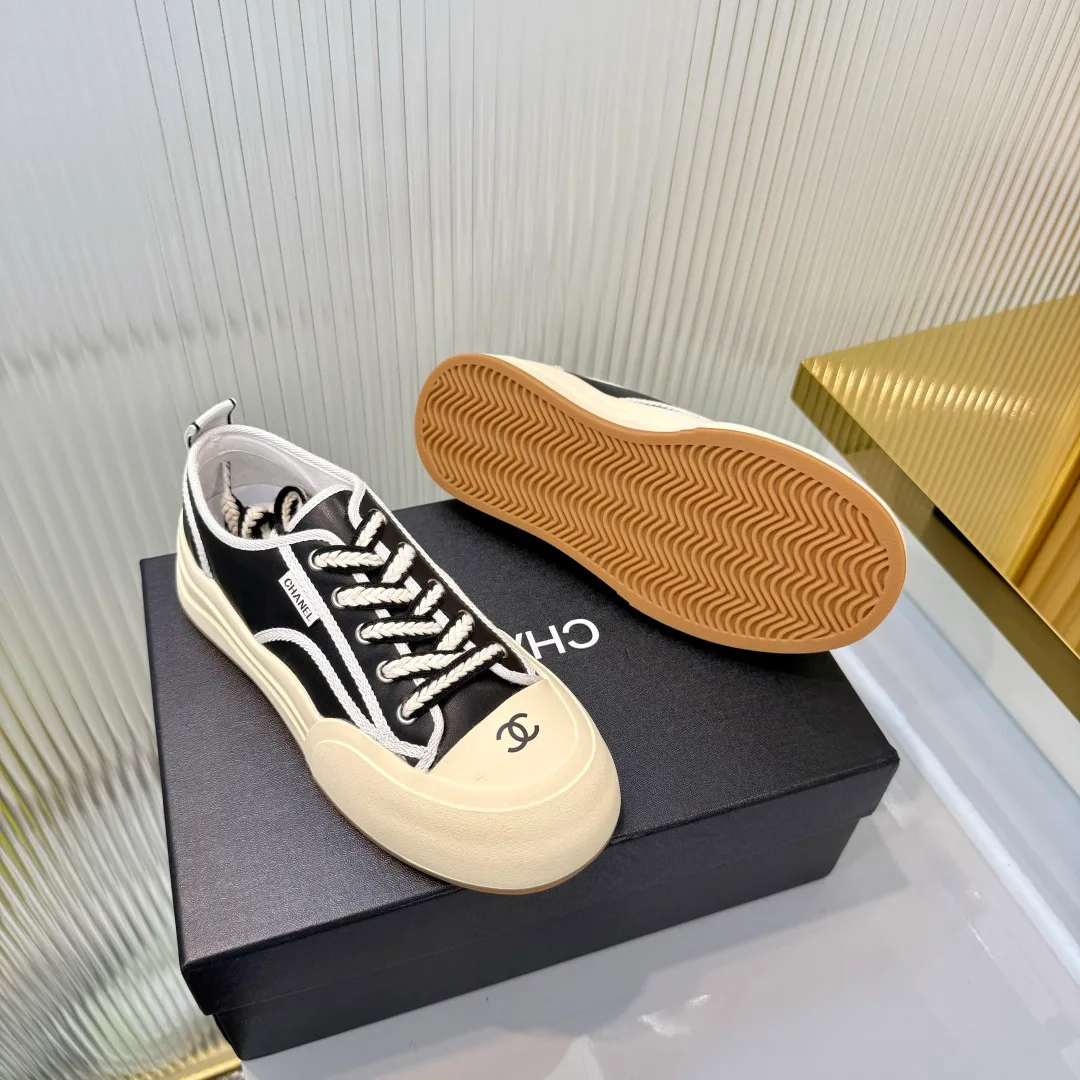 Women's Sneakers CHANEL 18366982