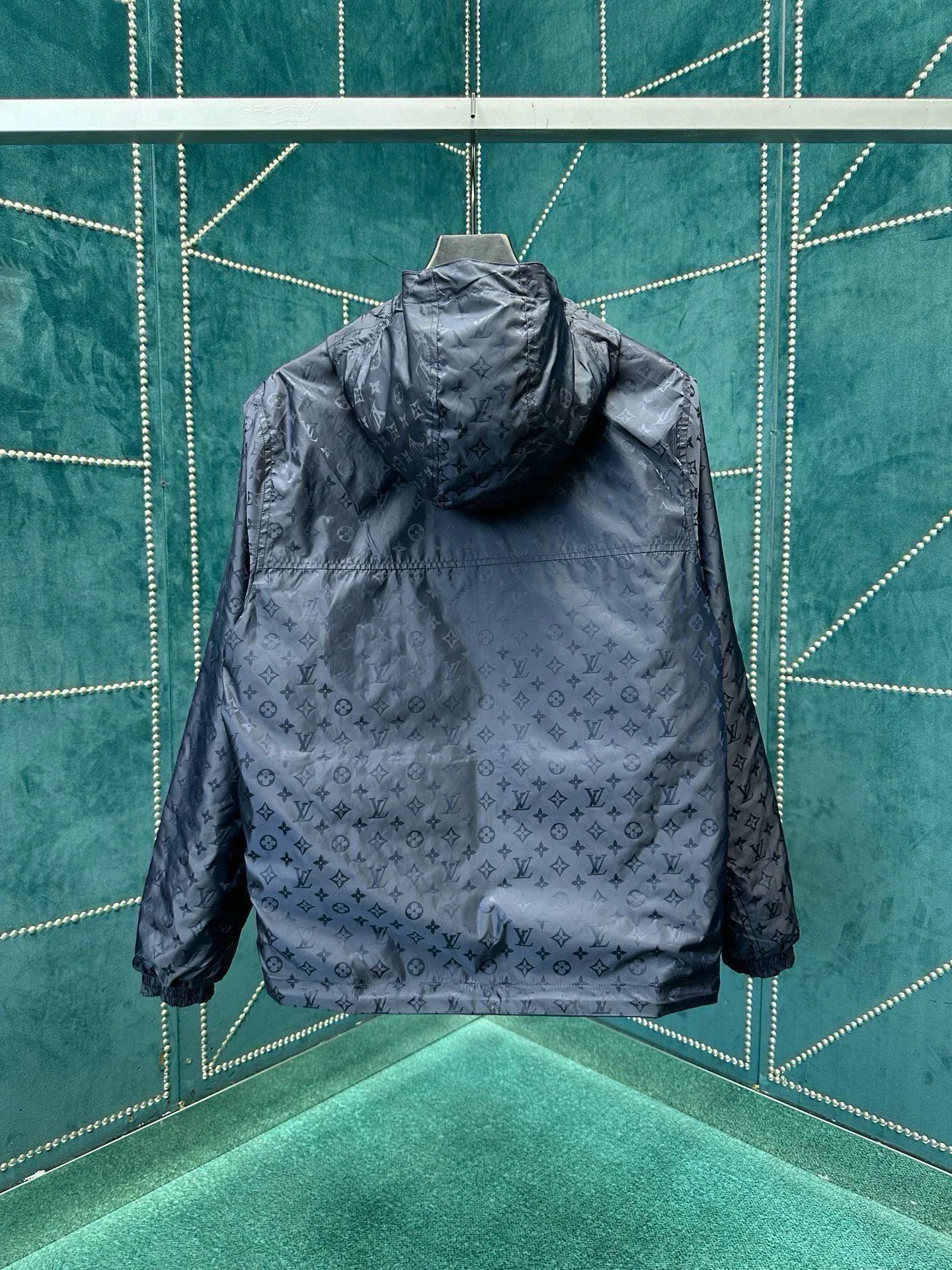 Men's Jackets And Down Jackets LOUIS VUITTON 18194553