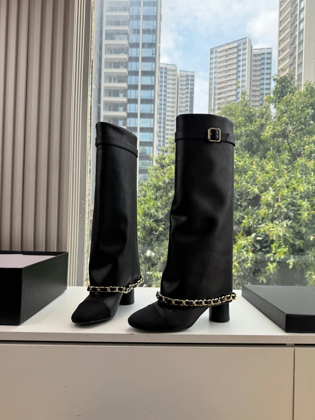 Women's Boots CHANEL 18337123