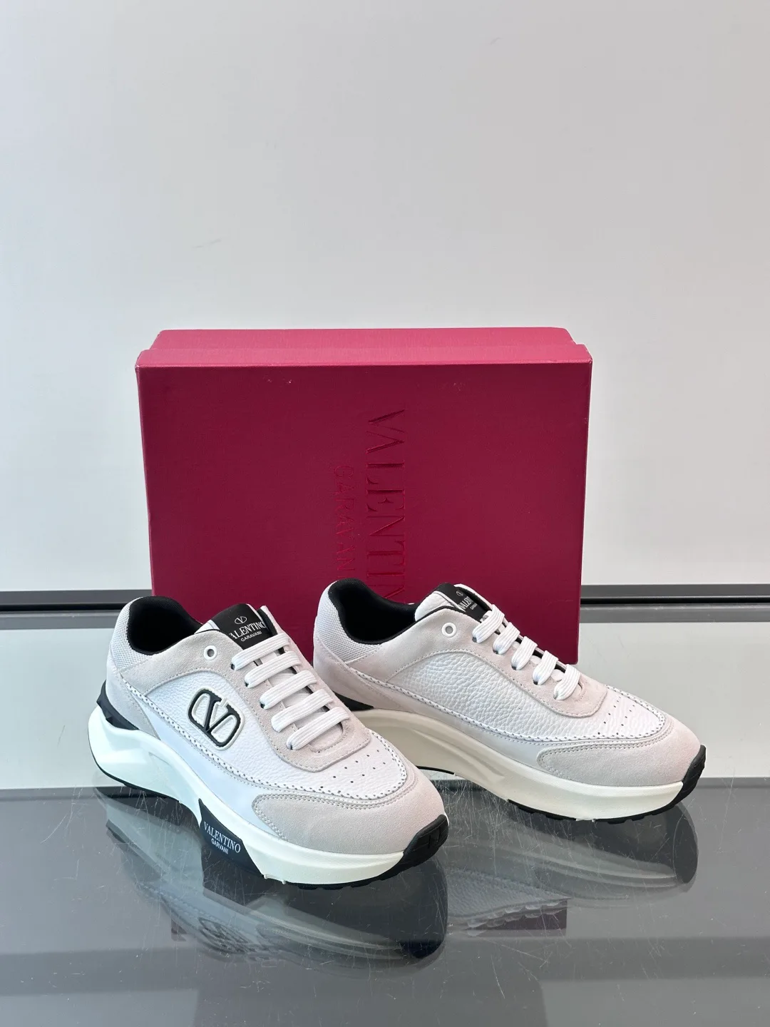 Men's Sneakers VALENTINO 18500687