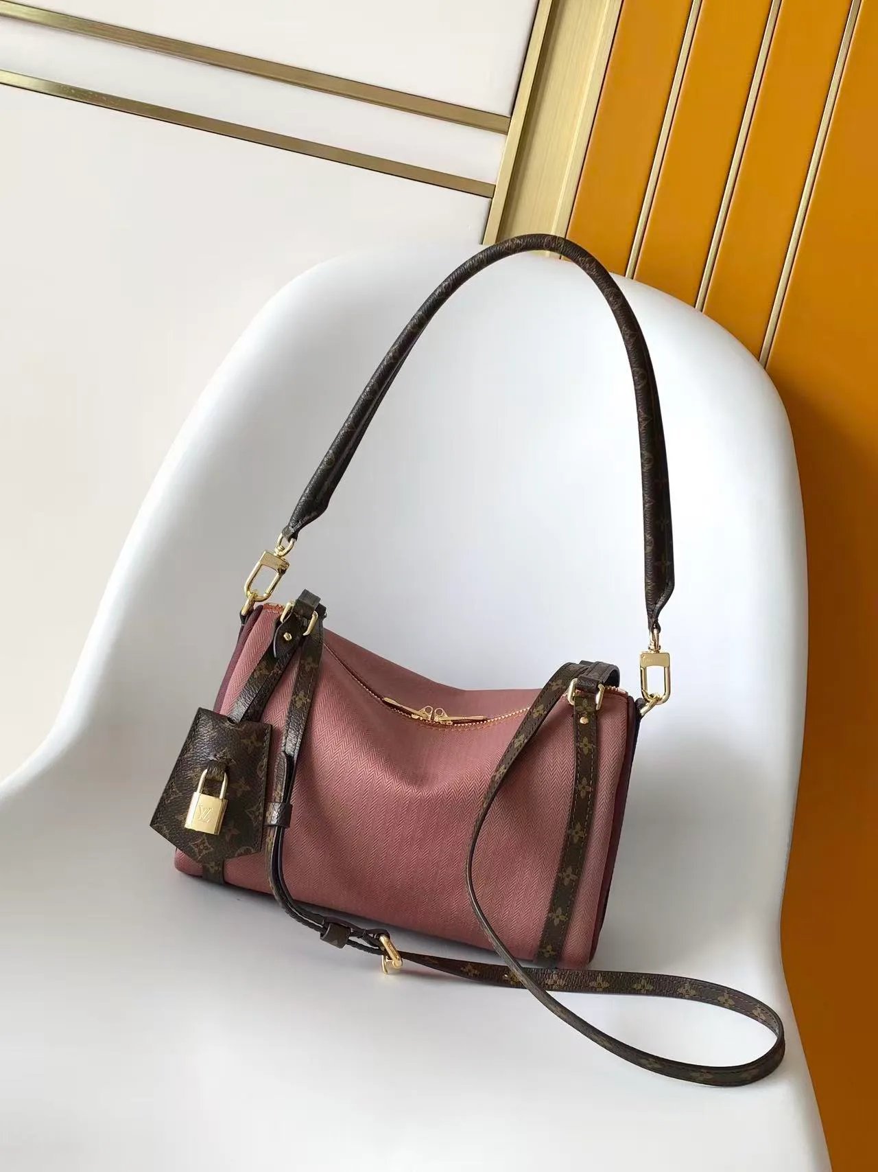 Women's Classic Handbags LOUIS VUITTON 17948736