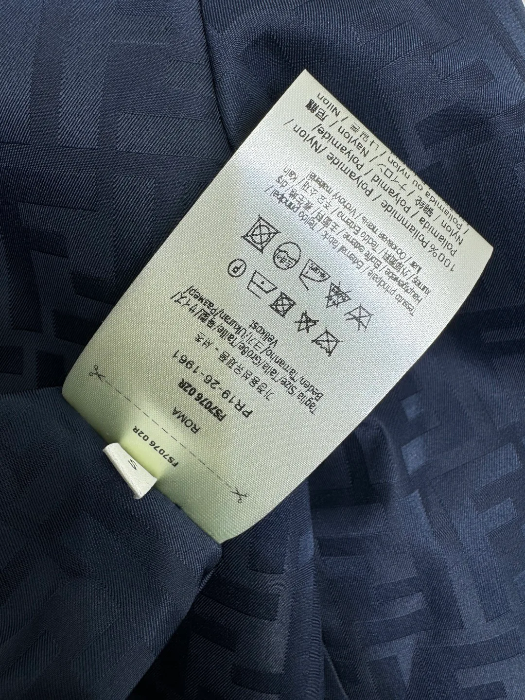 Women's Jackets And Down Jackets FENDI 18333053