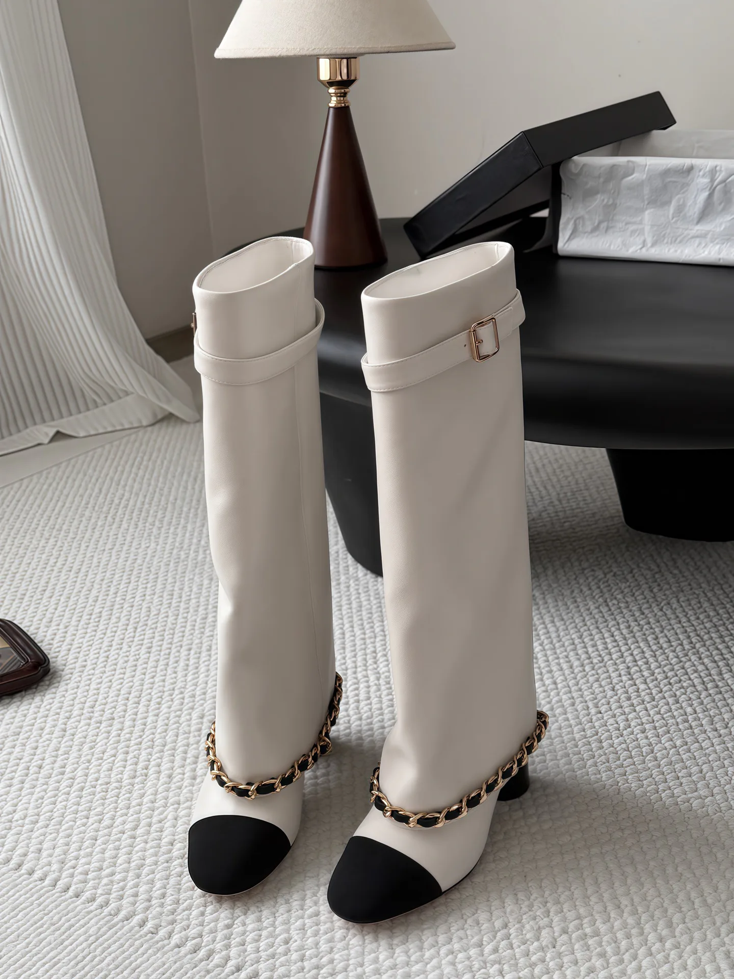 Women's Boots CHANEL 18323606