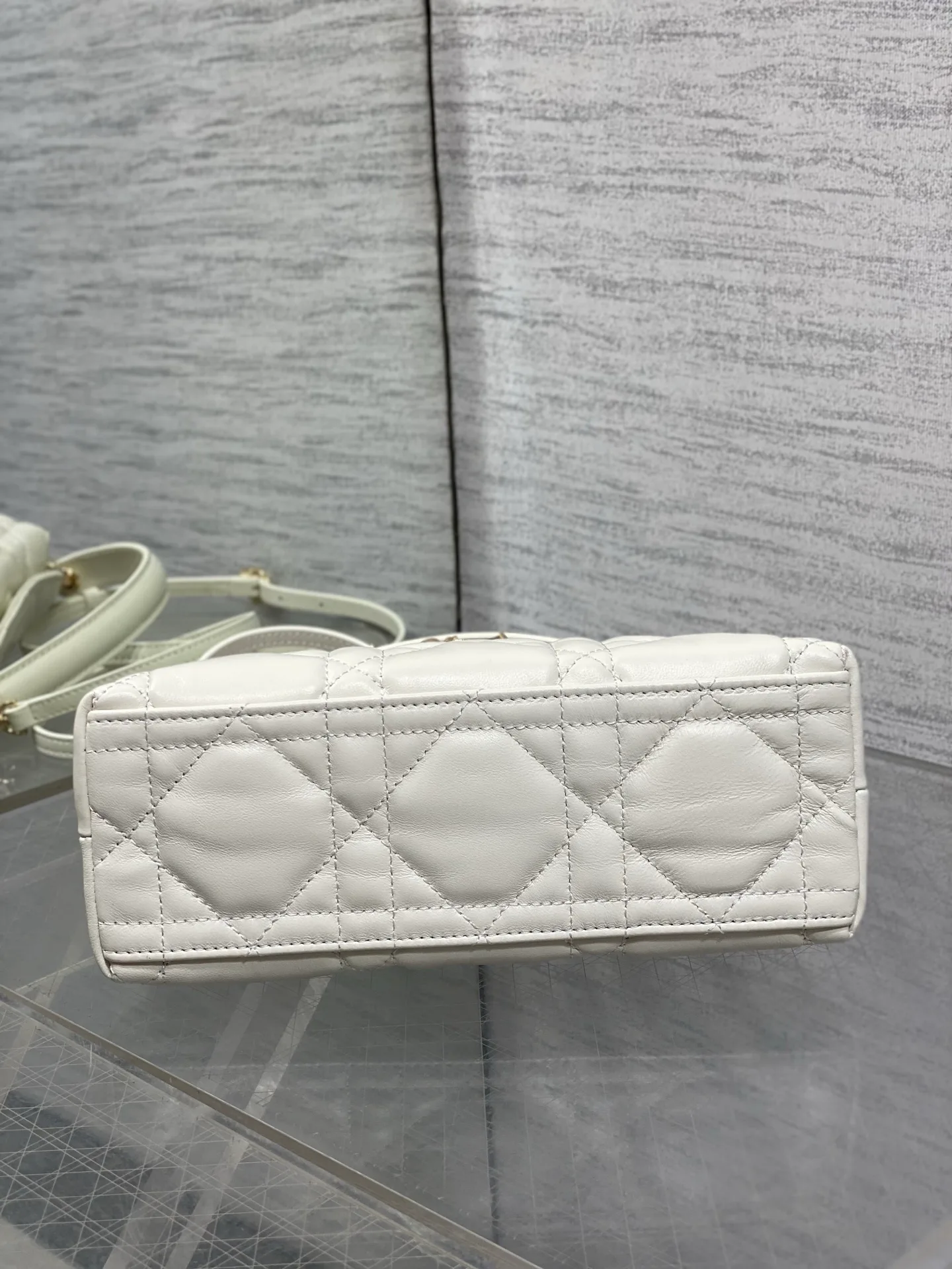 Women's Classic Handbags CHRISTIAN DIOR 18341380