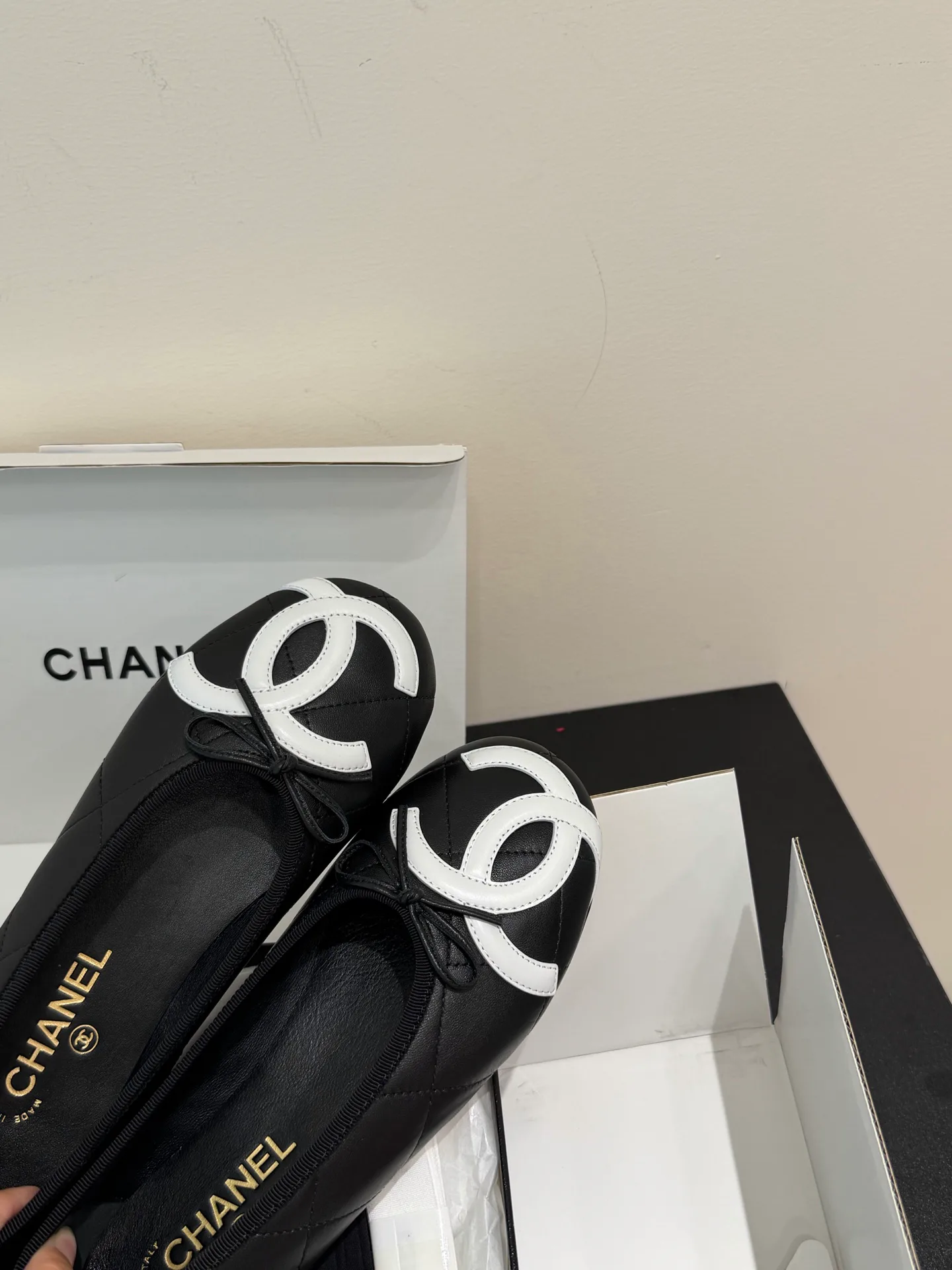 Women's Ballet Flats CHANEL 18363596