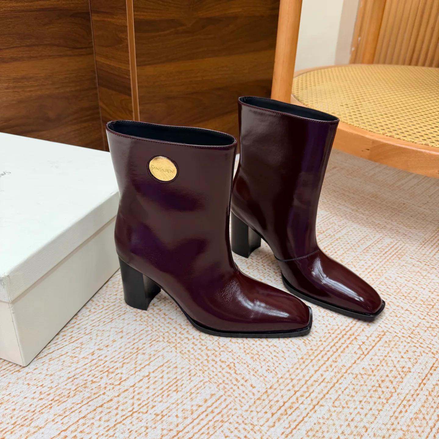 Women's Booties SAINT LAURENT 18104626