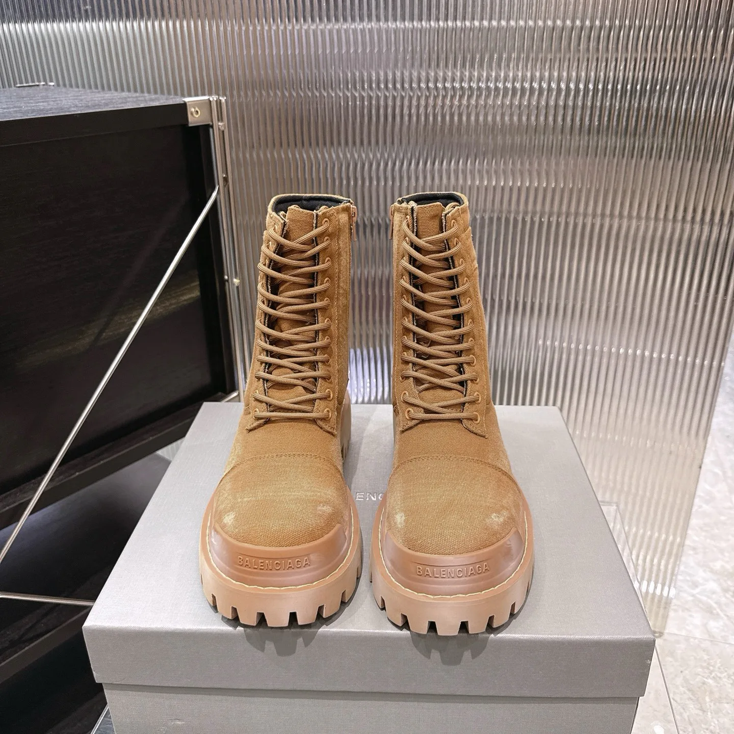 Ботинки Мужские Balenciaga 18598036