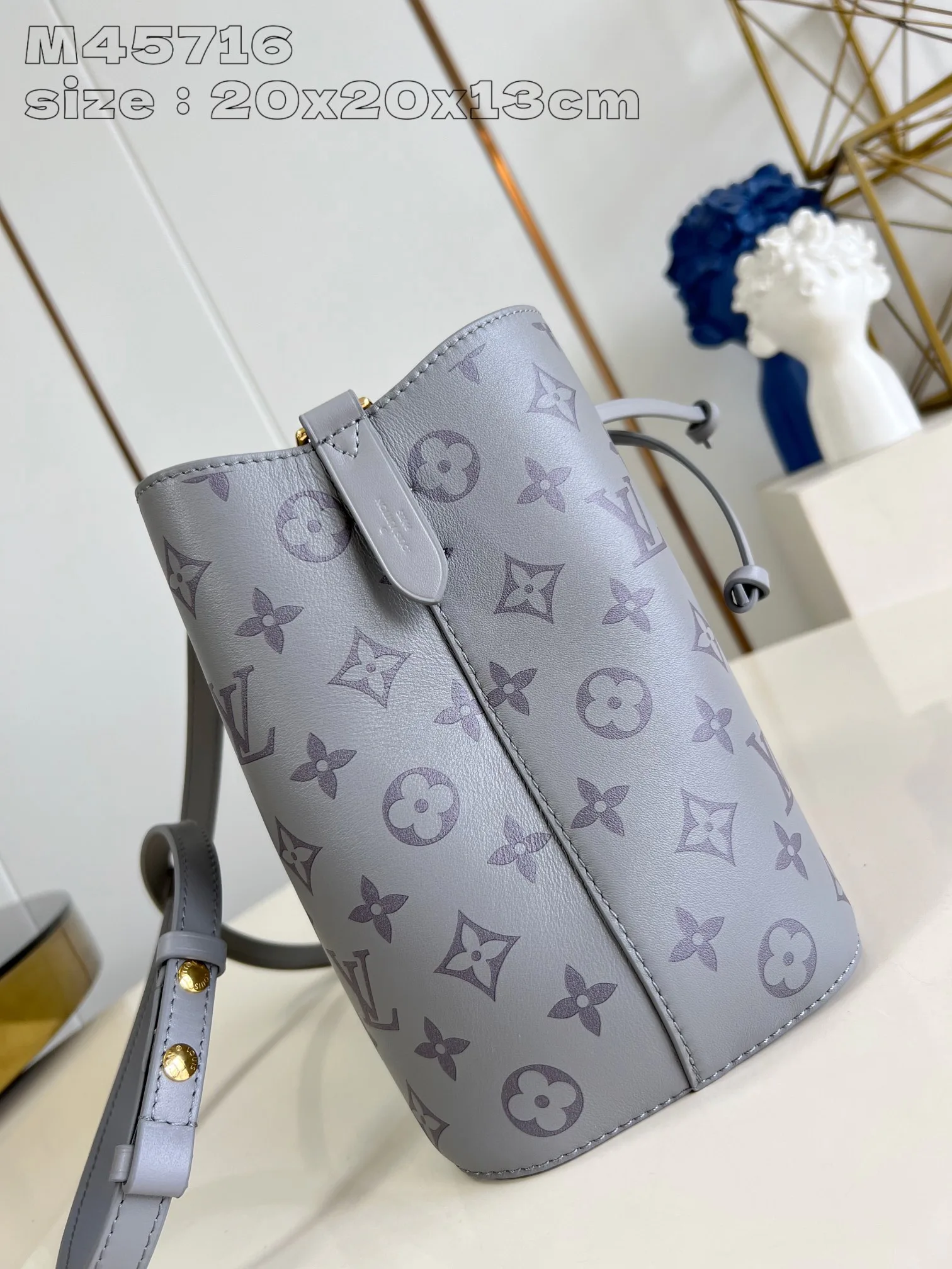 Women's Classic Handbags LOUIS VUITTON 18227601