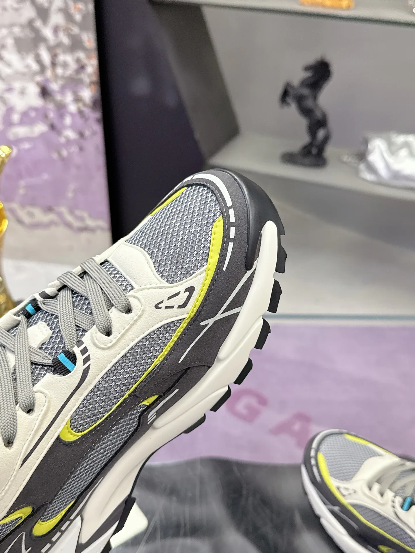 Men's Sneakers LOUIS VUITTON 17530449