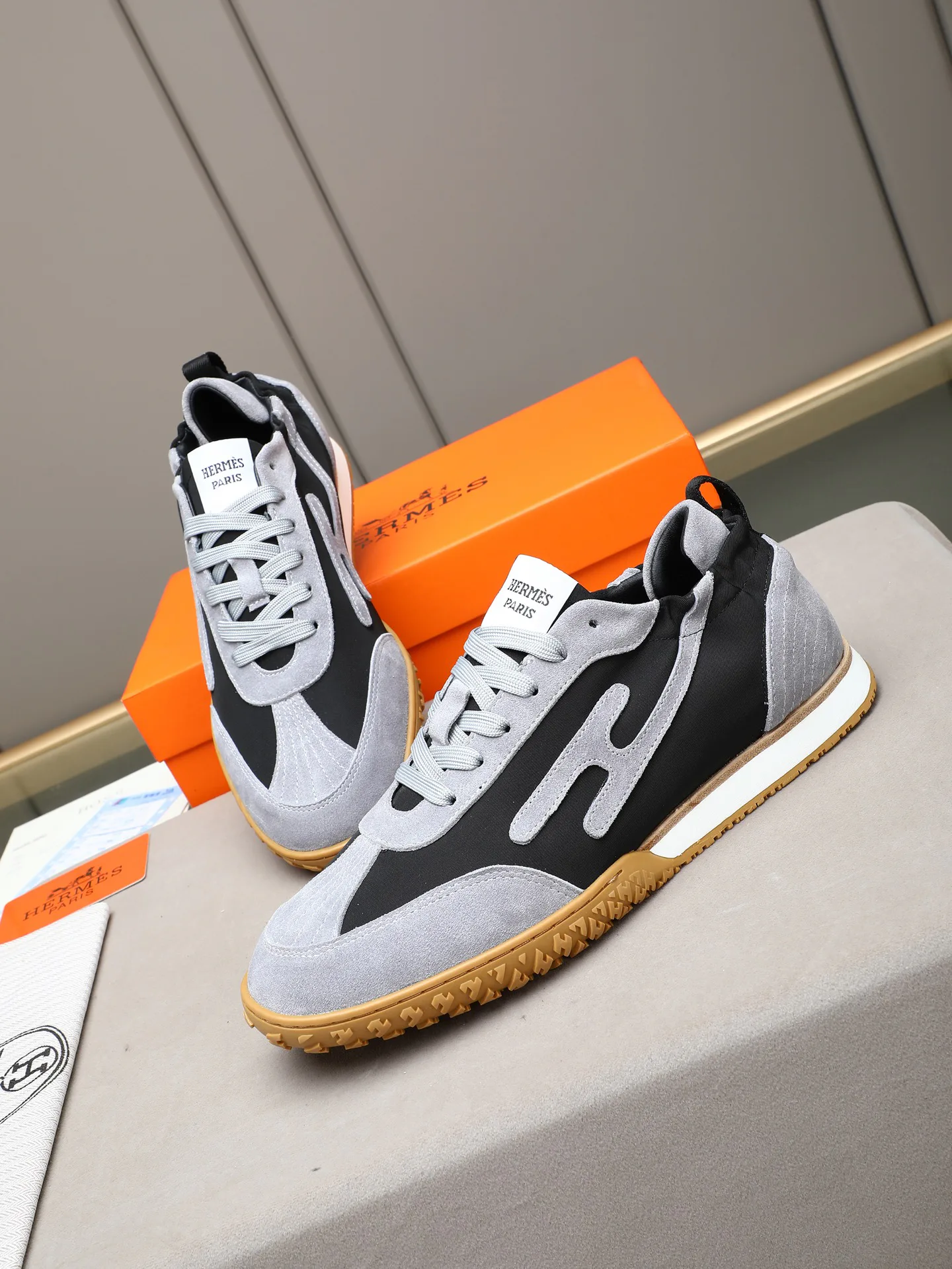 Women's Sneakers HERMES 18531417