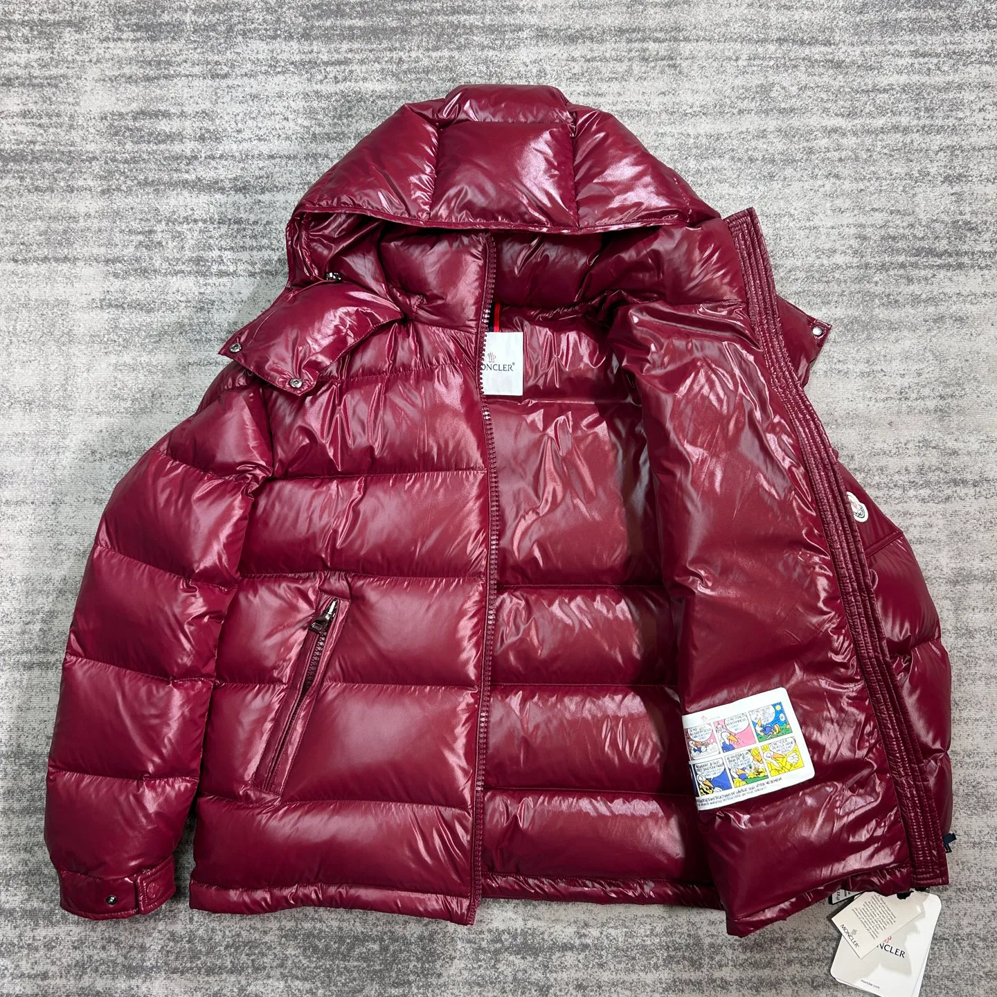 Women's Jackets And Down Jackets MONCLER 18354328