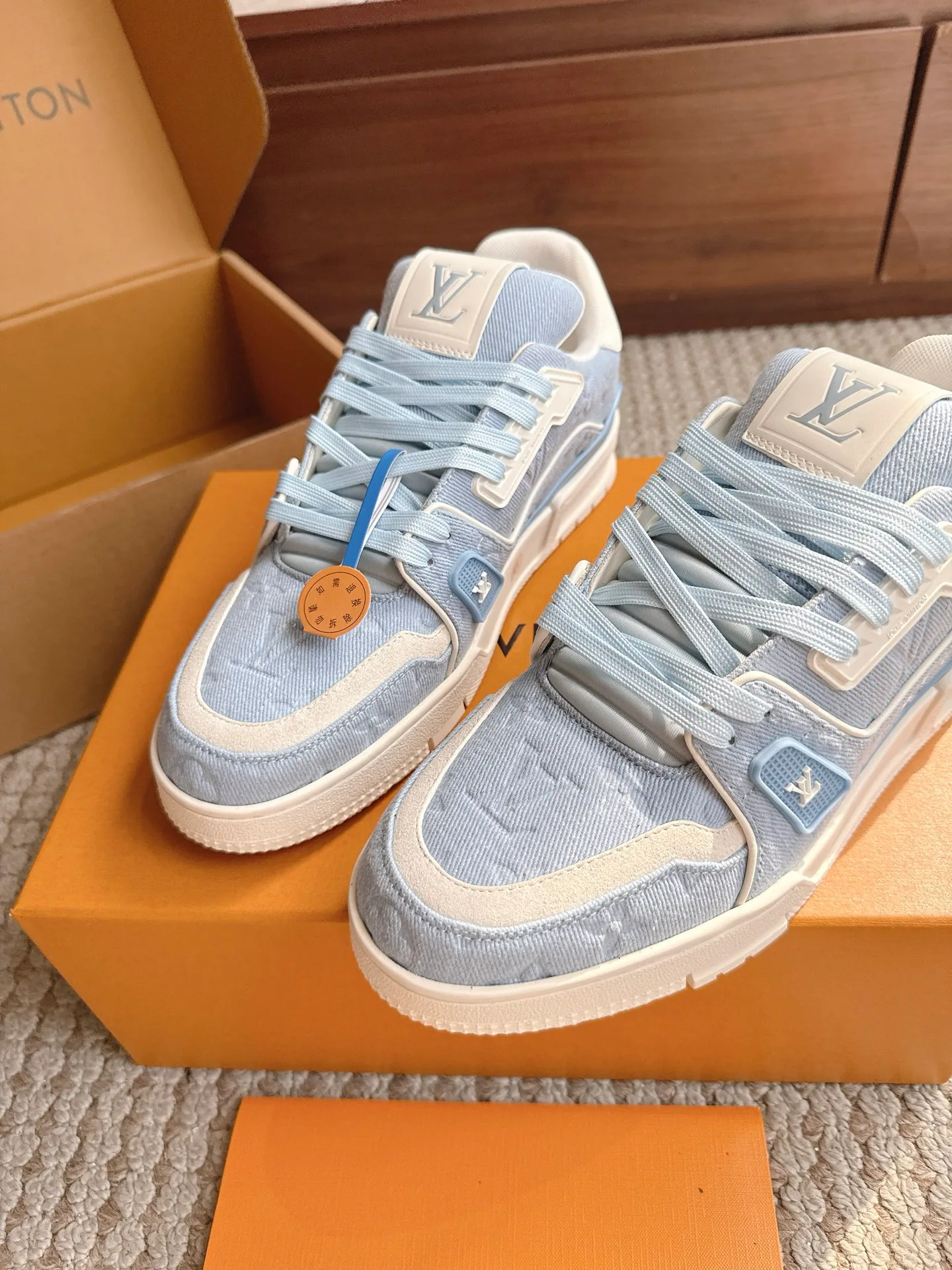 Men's Sneakers LOUIS VUITTON 17477016