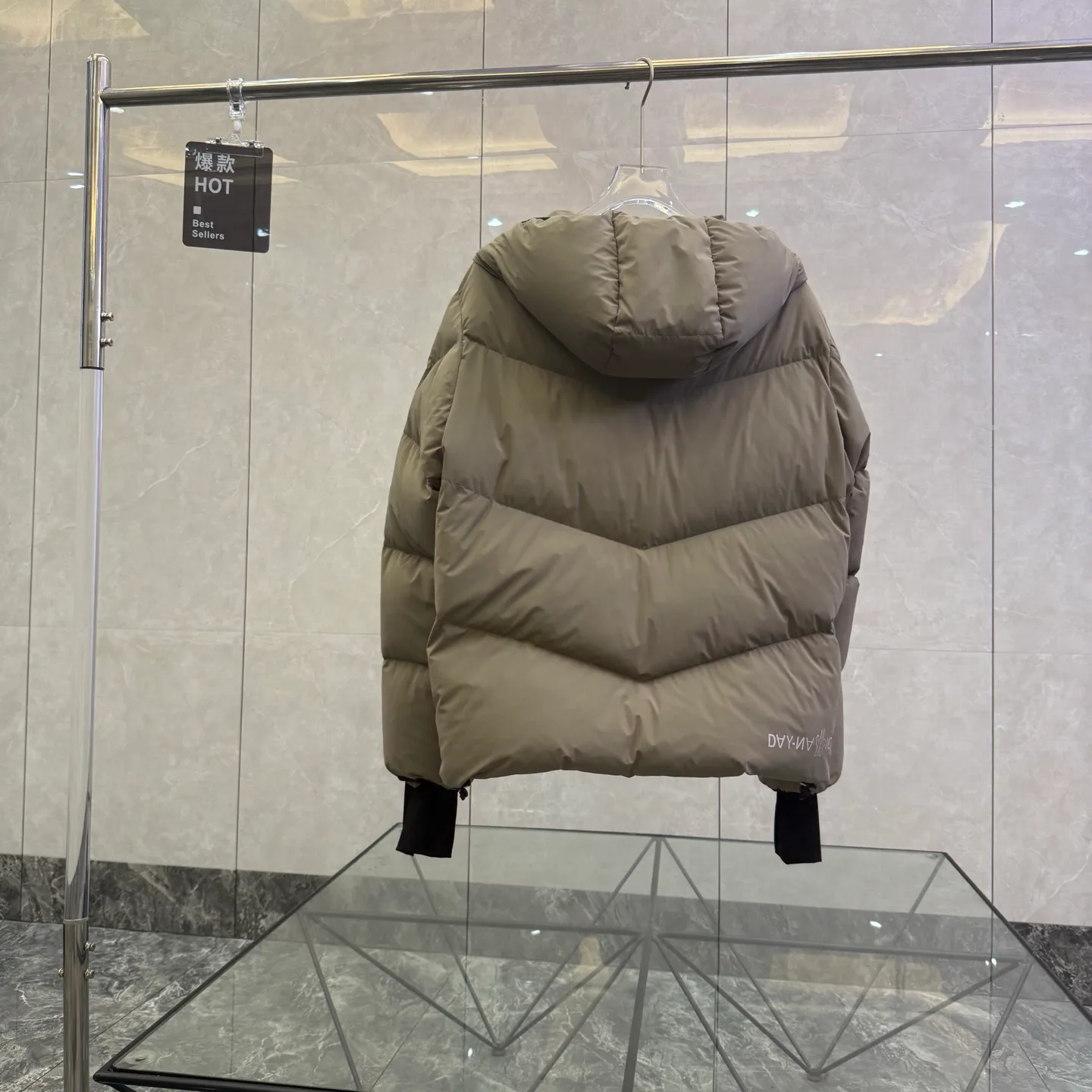Куртки И Пуховики Женские Moncler 18615028
