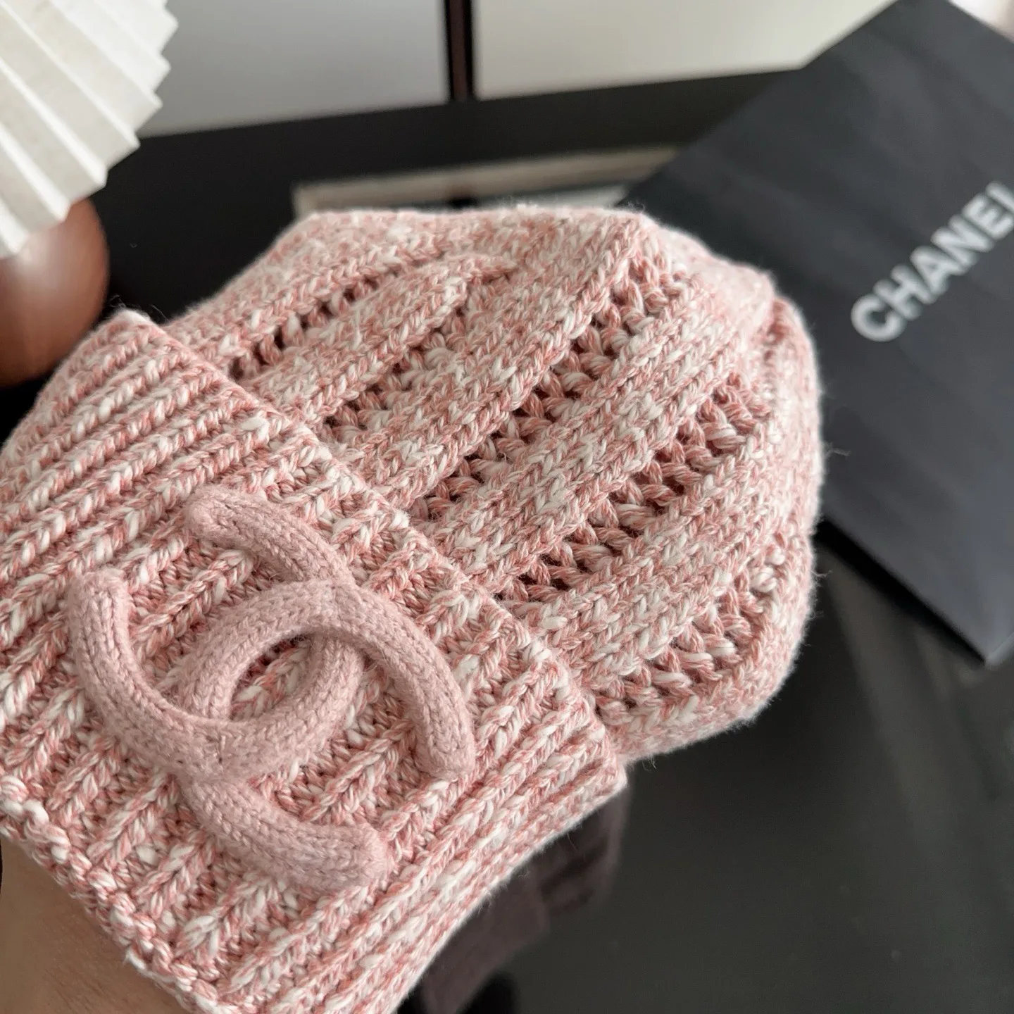 Hats CHANEL 18093255