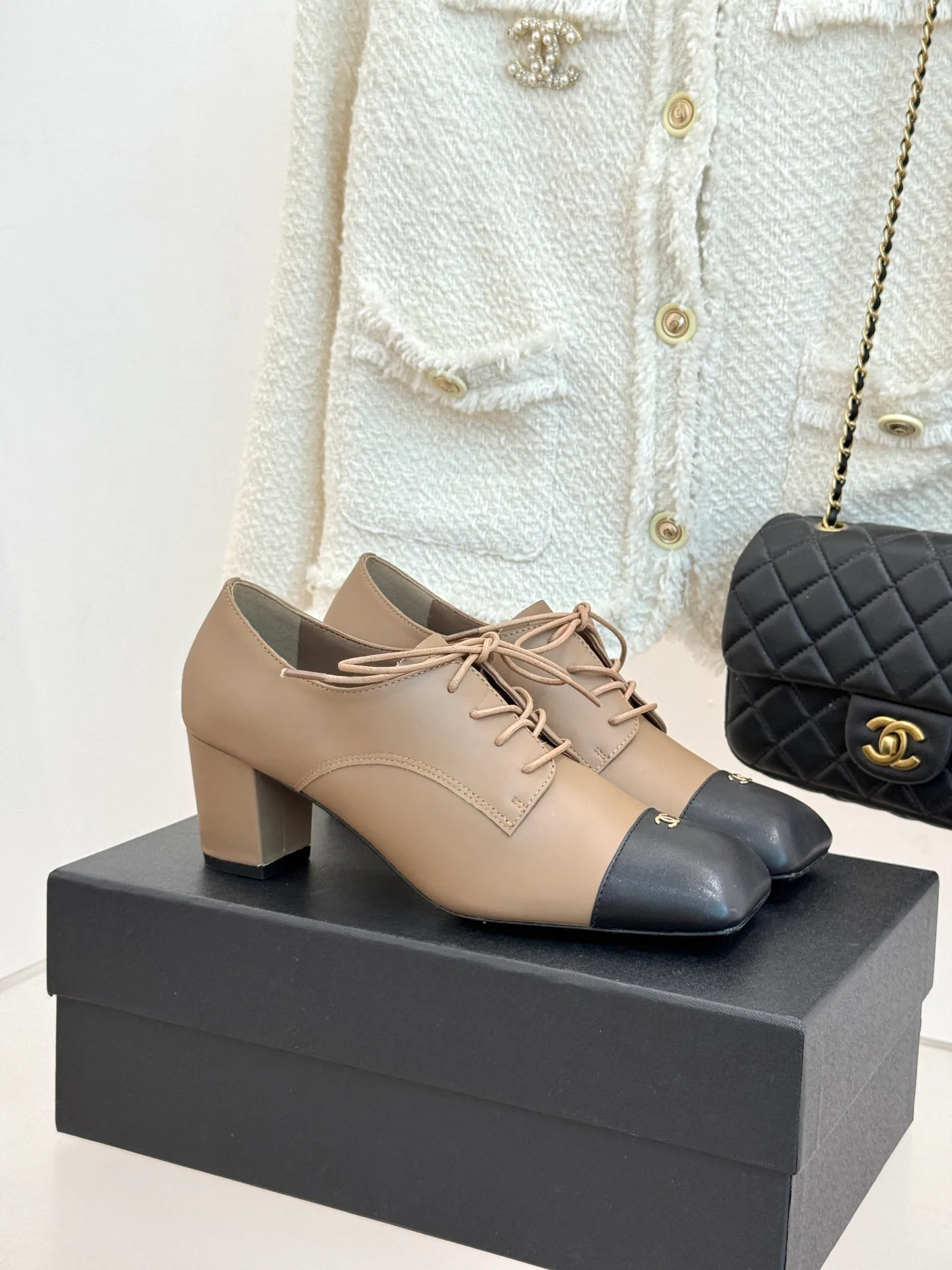 Women's Heels CHANEL 17480806