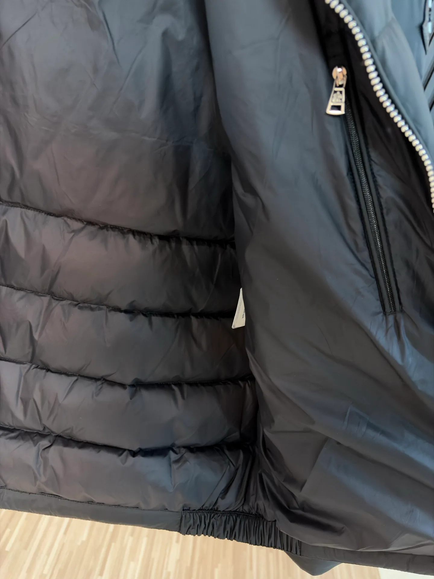 Women's Jackets And Down Jackets MONCLER 18188488