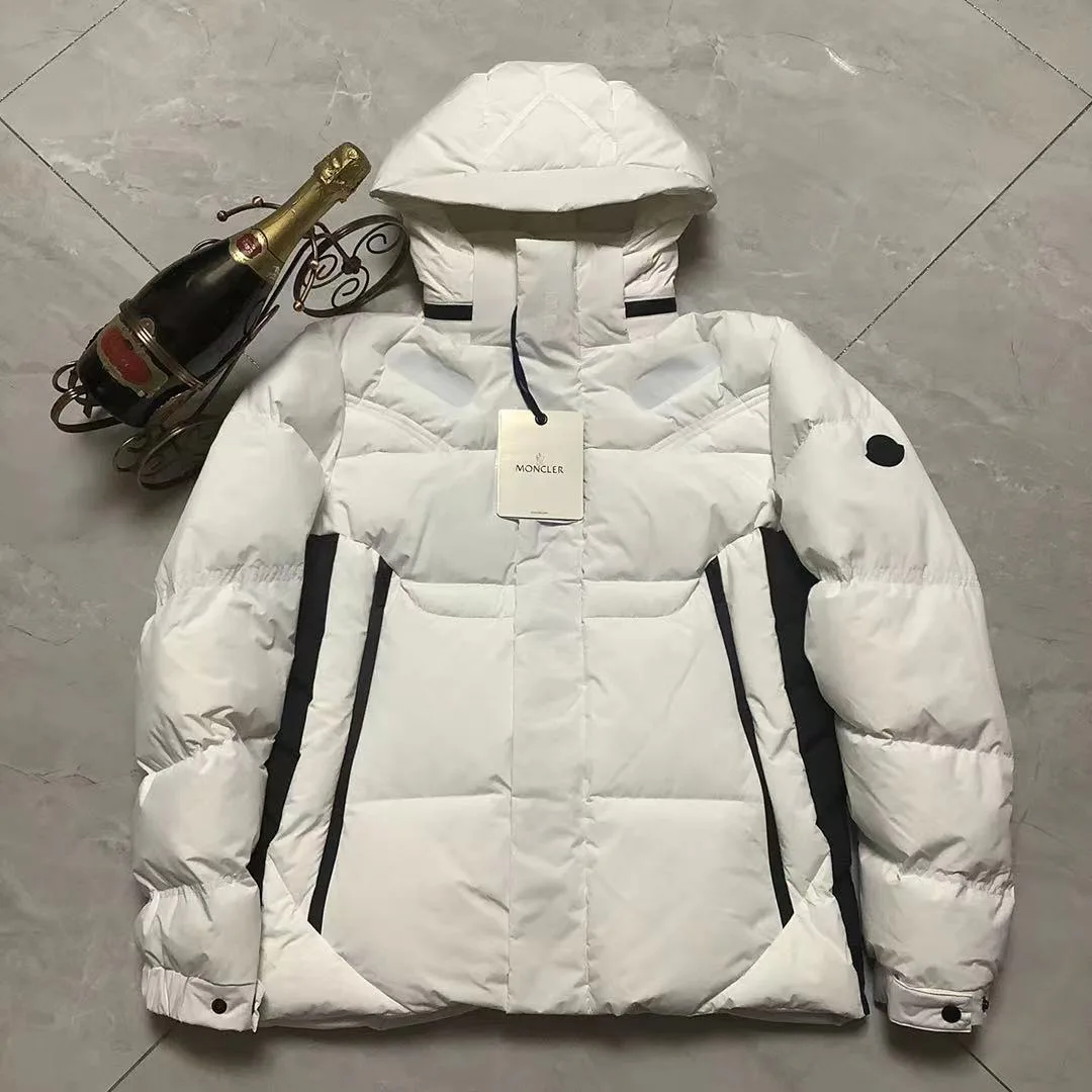 Women's Jackets And Down Jackets MONCLER 18111470