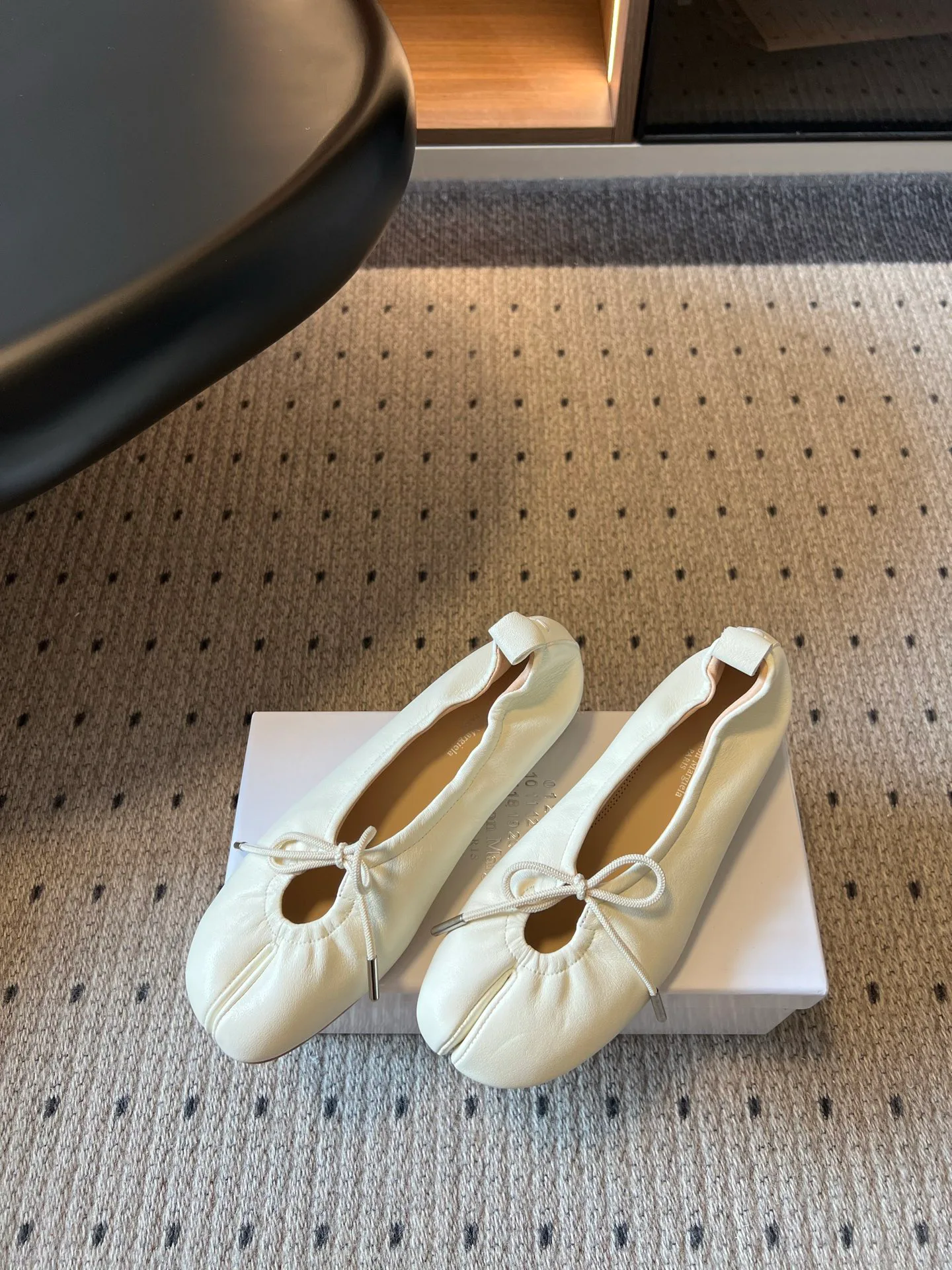 Women's Ballet Flats MAISON MARGIELA 17781125