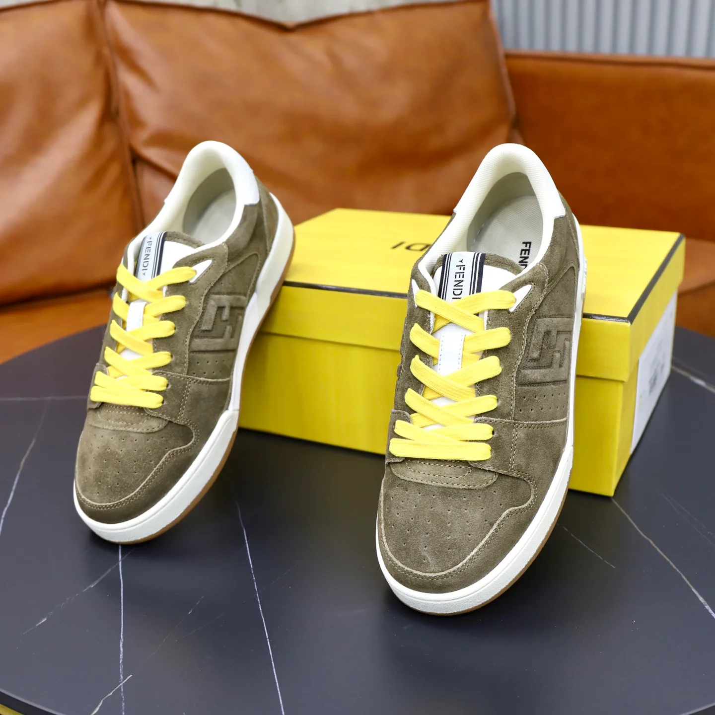 Women's Sneakers FENDI 18516276