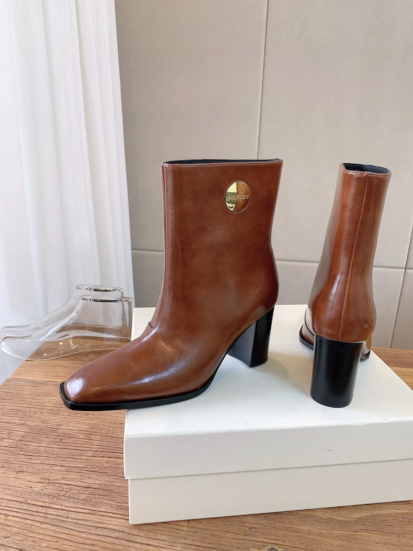 Women's Booties SAINT LAURENT 18365364