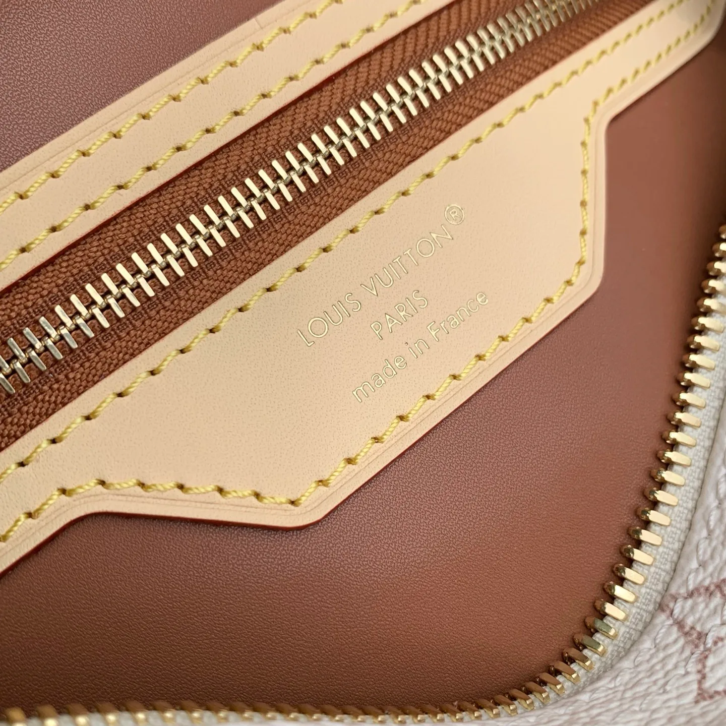 Women's Classic Handbags LOUIS VUITTON 18412607